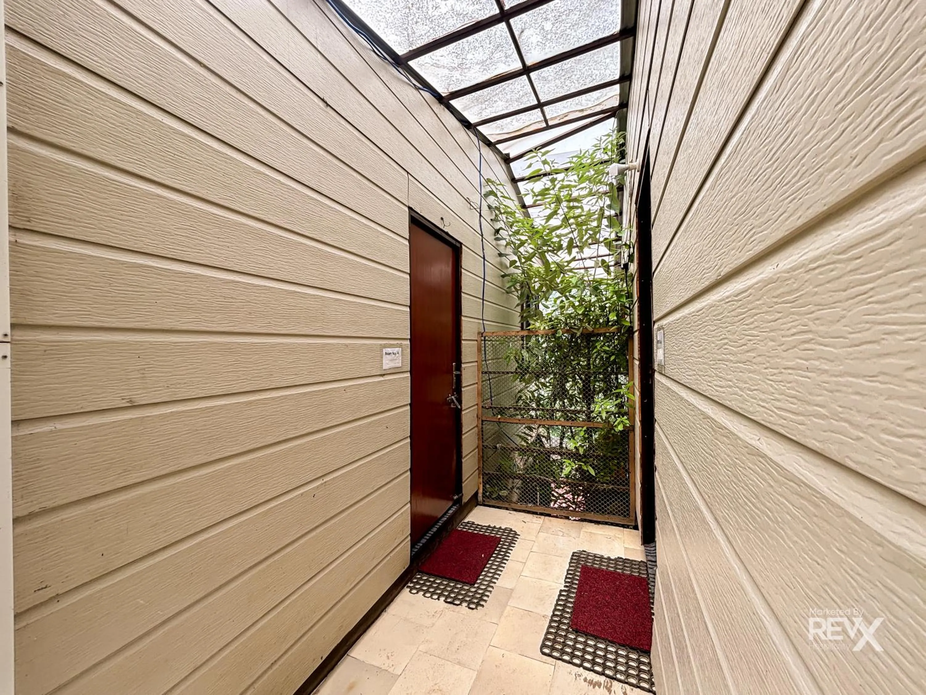 Facade/entrance in The Sona Heli Resort