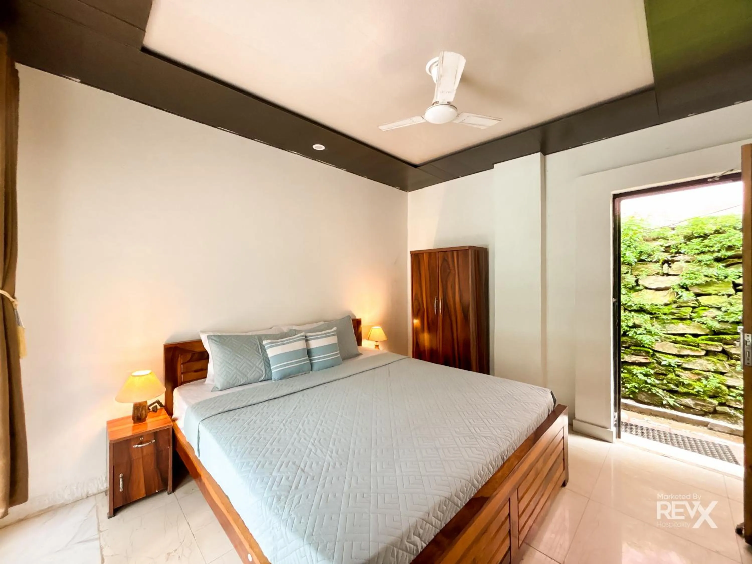 Bed in The Sona Heli Resort