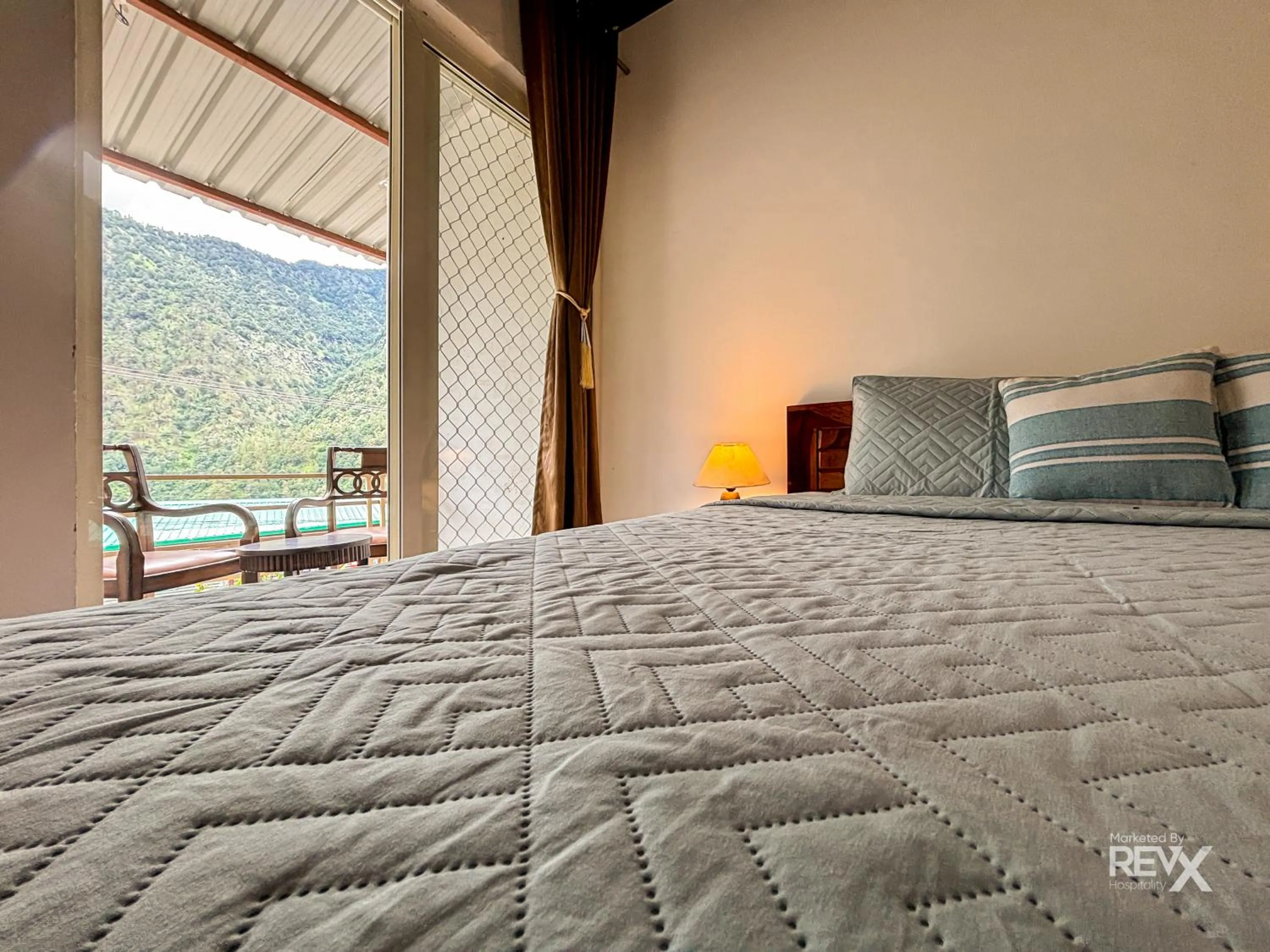 Bed in The Sona Heli Resort
