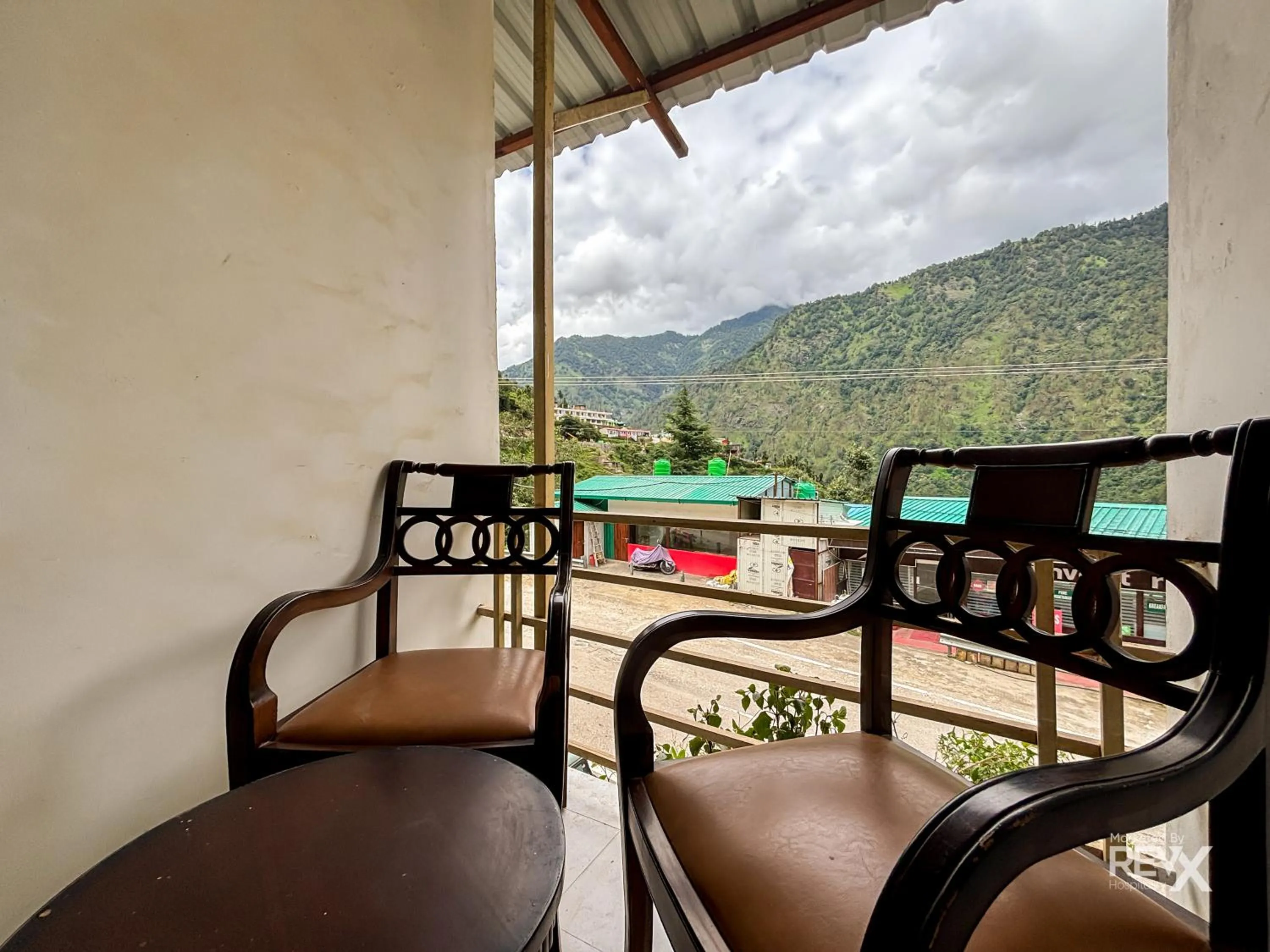 Day in The Sona Heli Resort