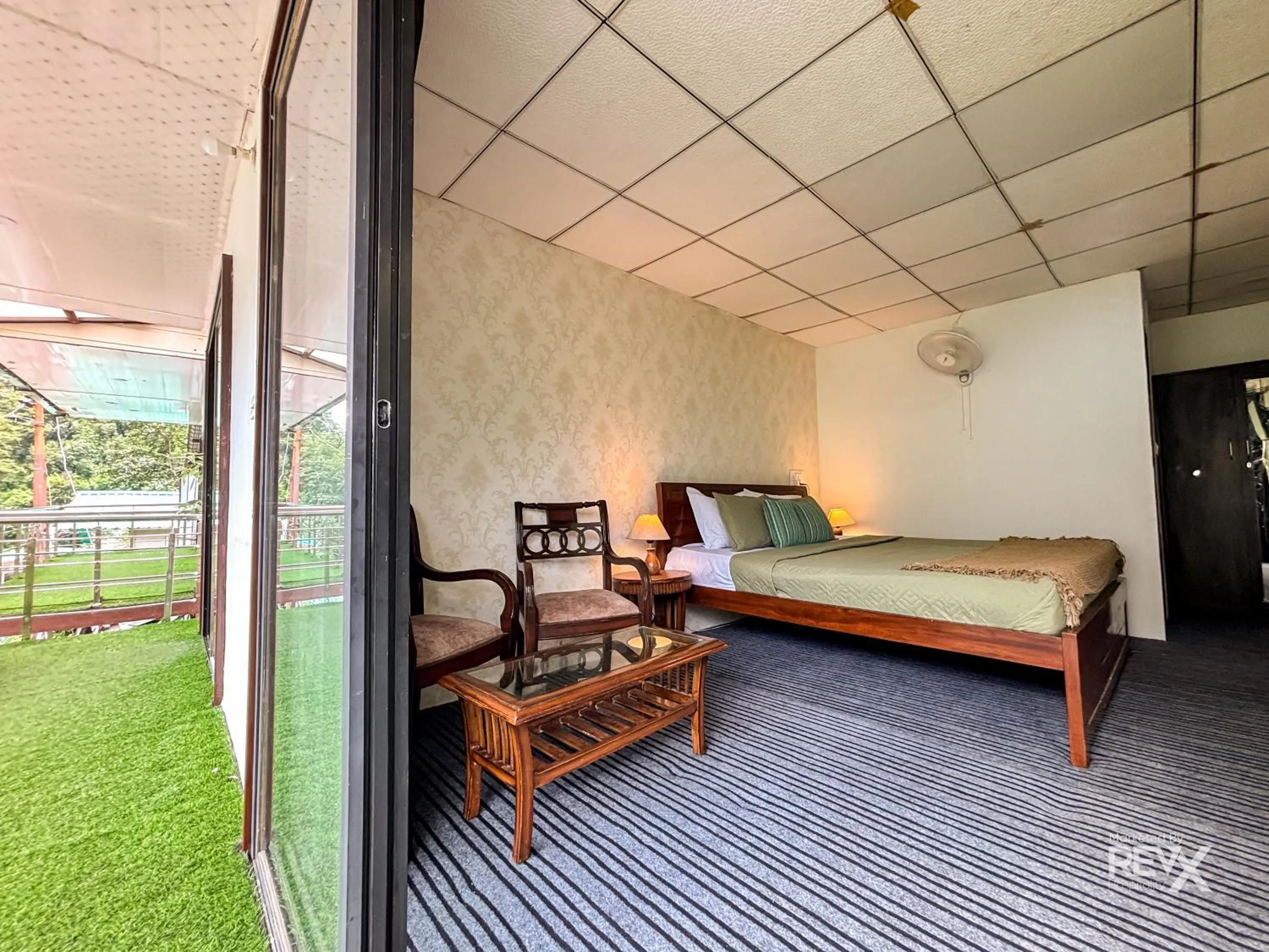 Bed in The Sona Heli Resort