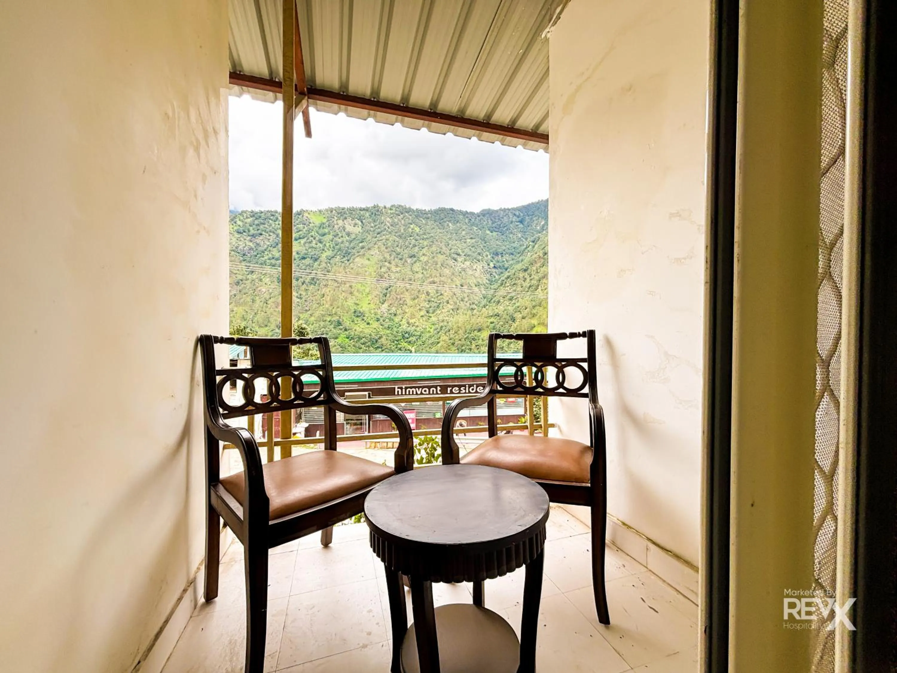 Day in The Sona Heli Resort