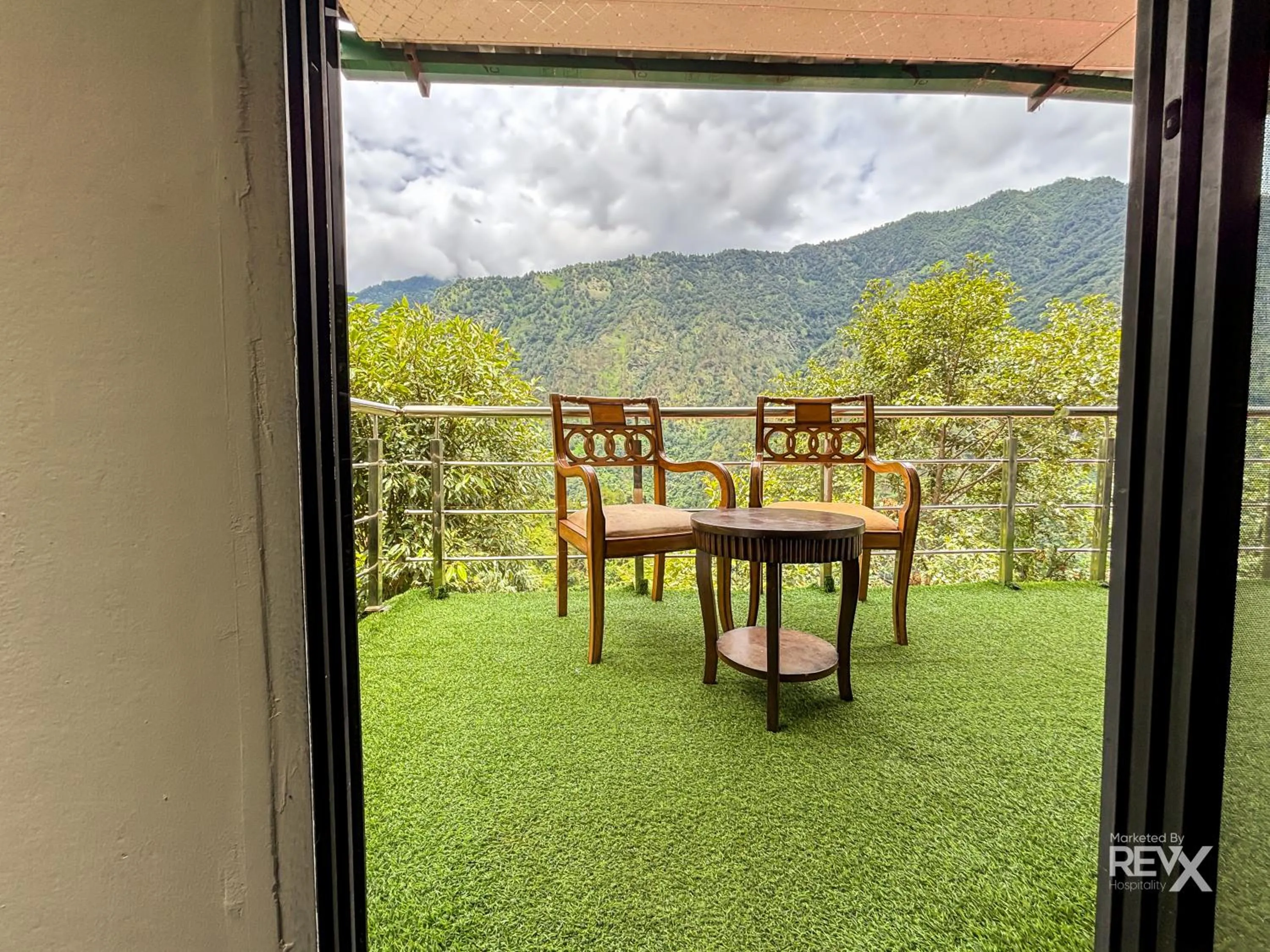 Day in The Sona Heli Resort