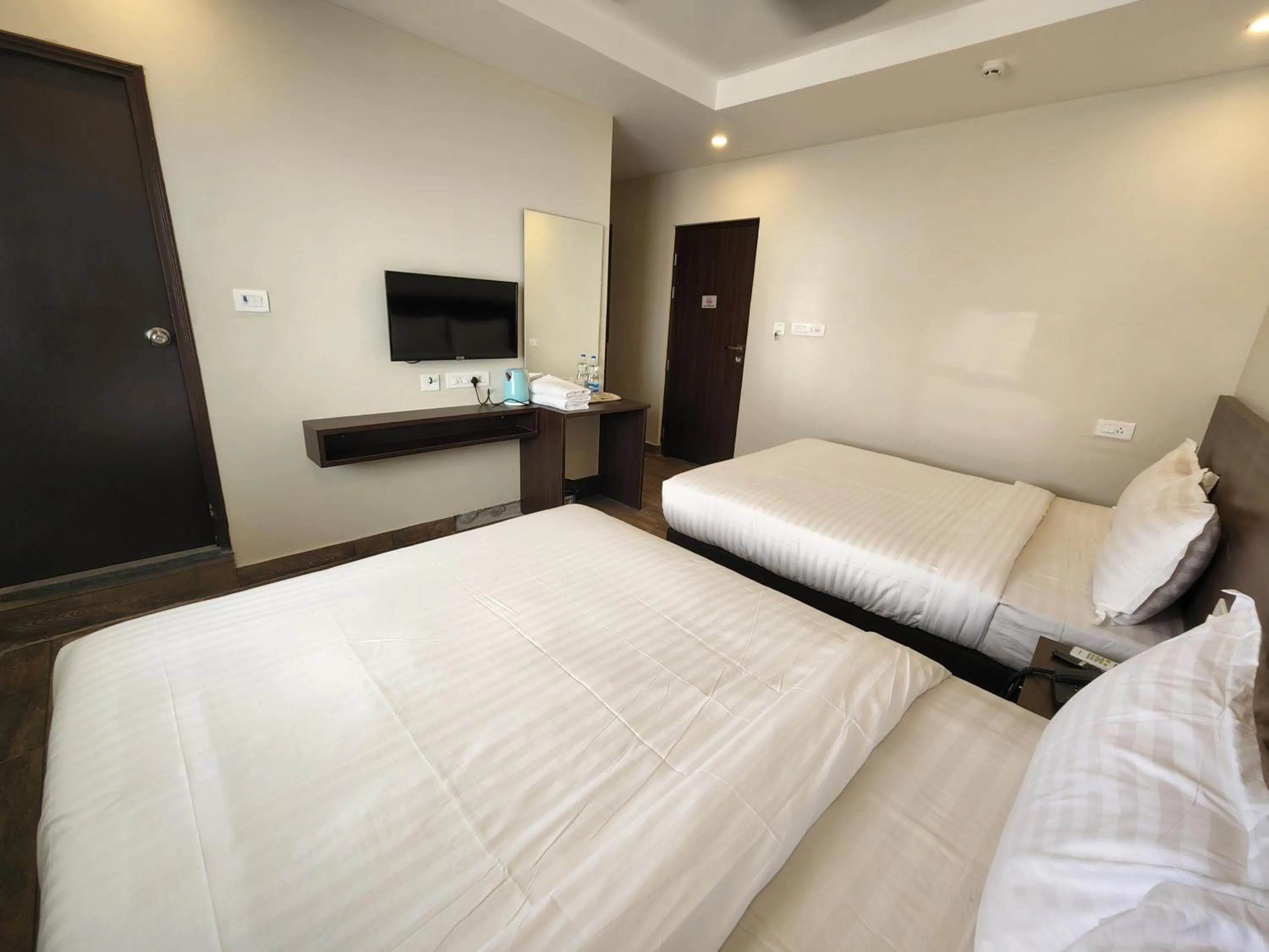 Photo of the whole room, Bed in HOTEL PARK KRISHNA