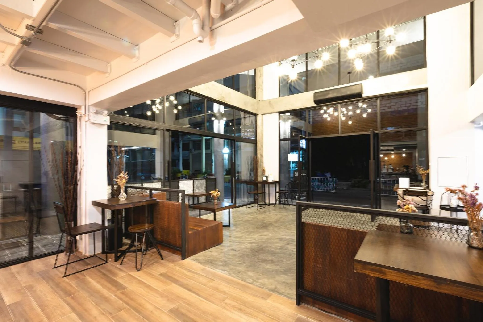 Lobby or reception in WiRE BANGKOK PRAKHANONG