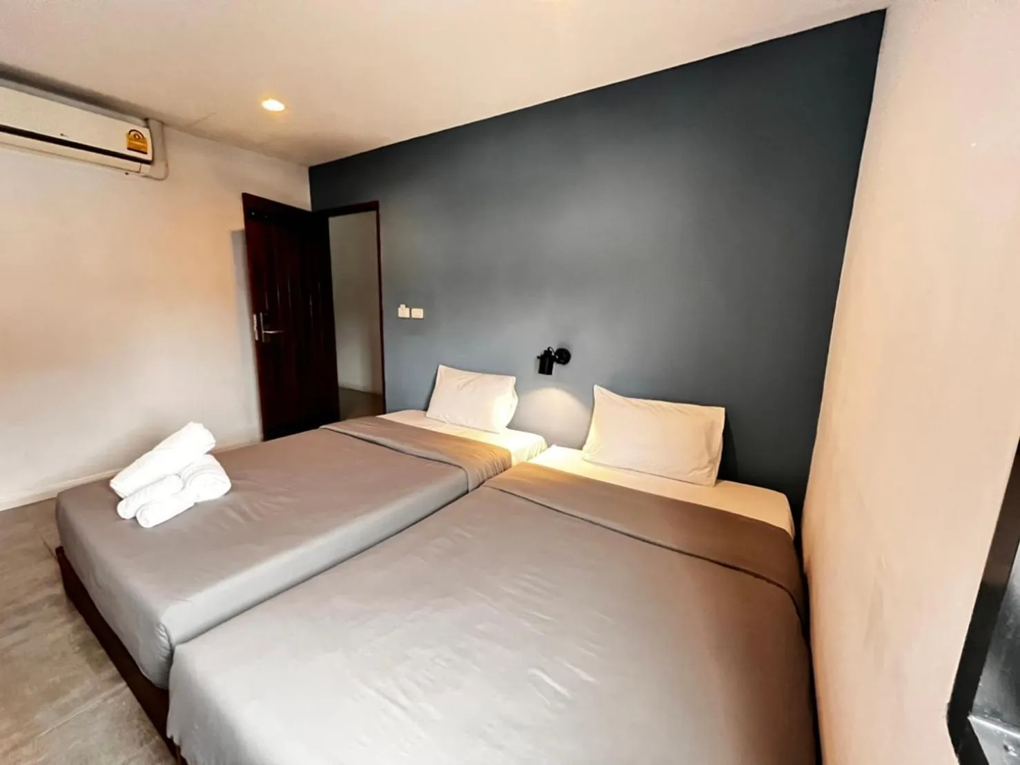 Photo of the whole room, Bed in WiRE BANGKOK PRAKHANONG