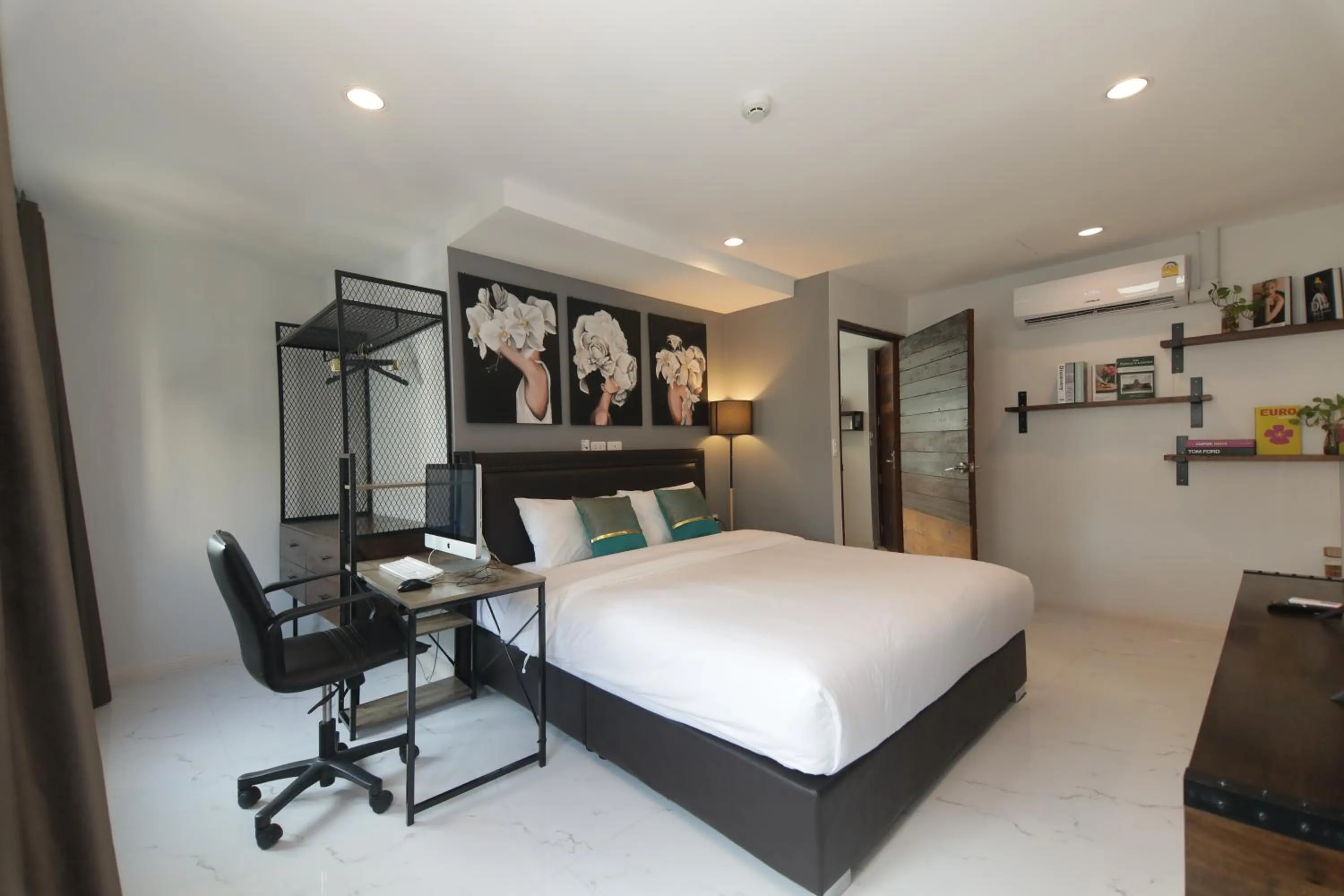 Bed in WiRE BANGKOK PRAKHANONG