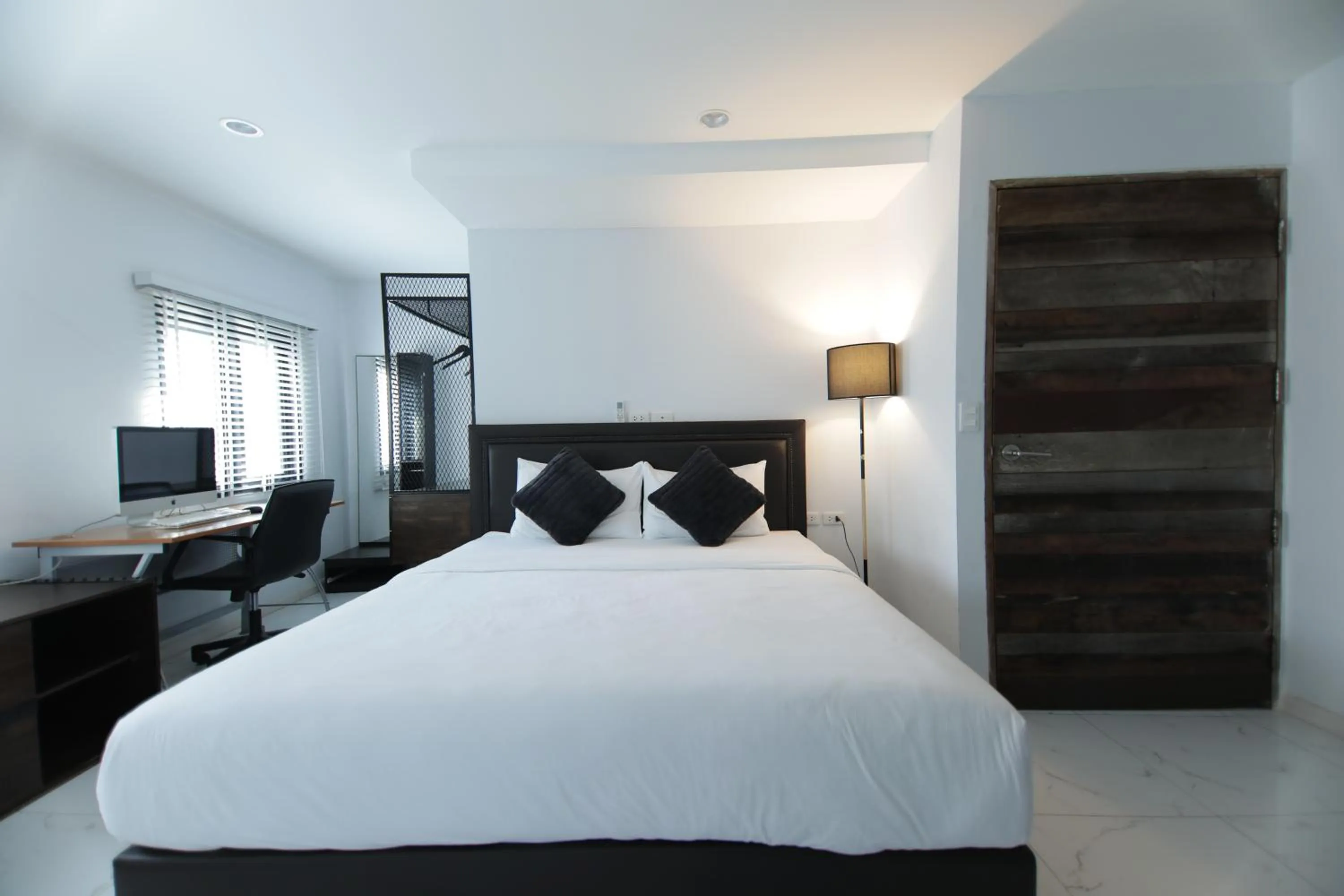 Bed in WiRE BANGKOK PRAKHANONG