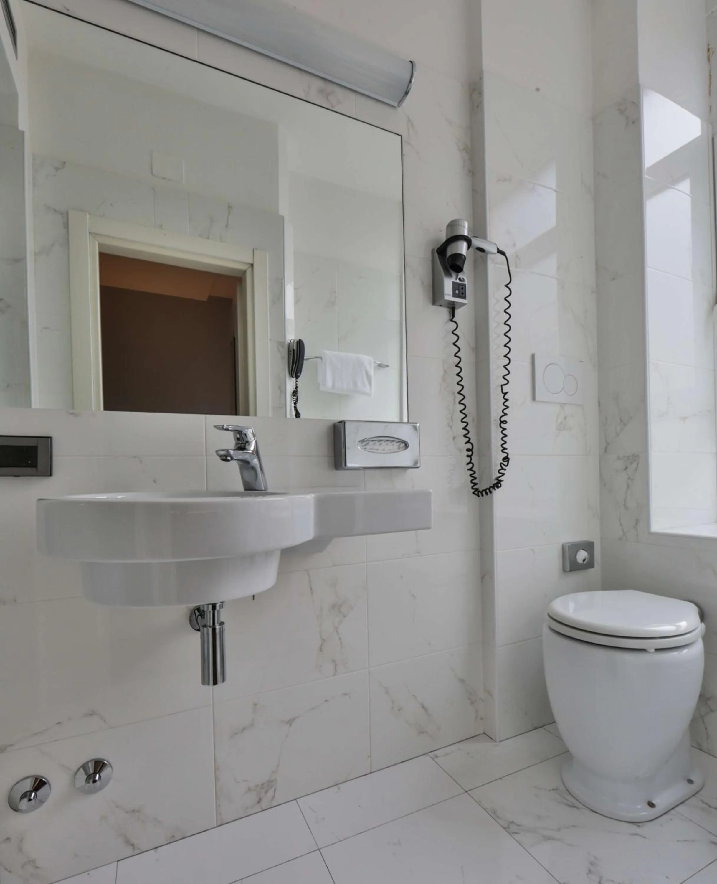 Bathroom in Best Western Madison Hotel