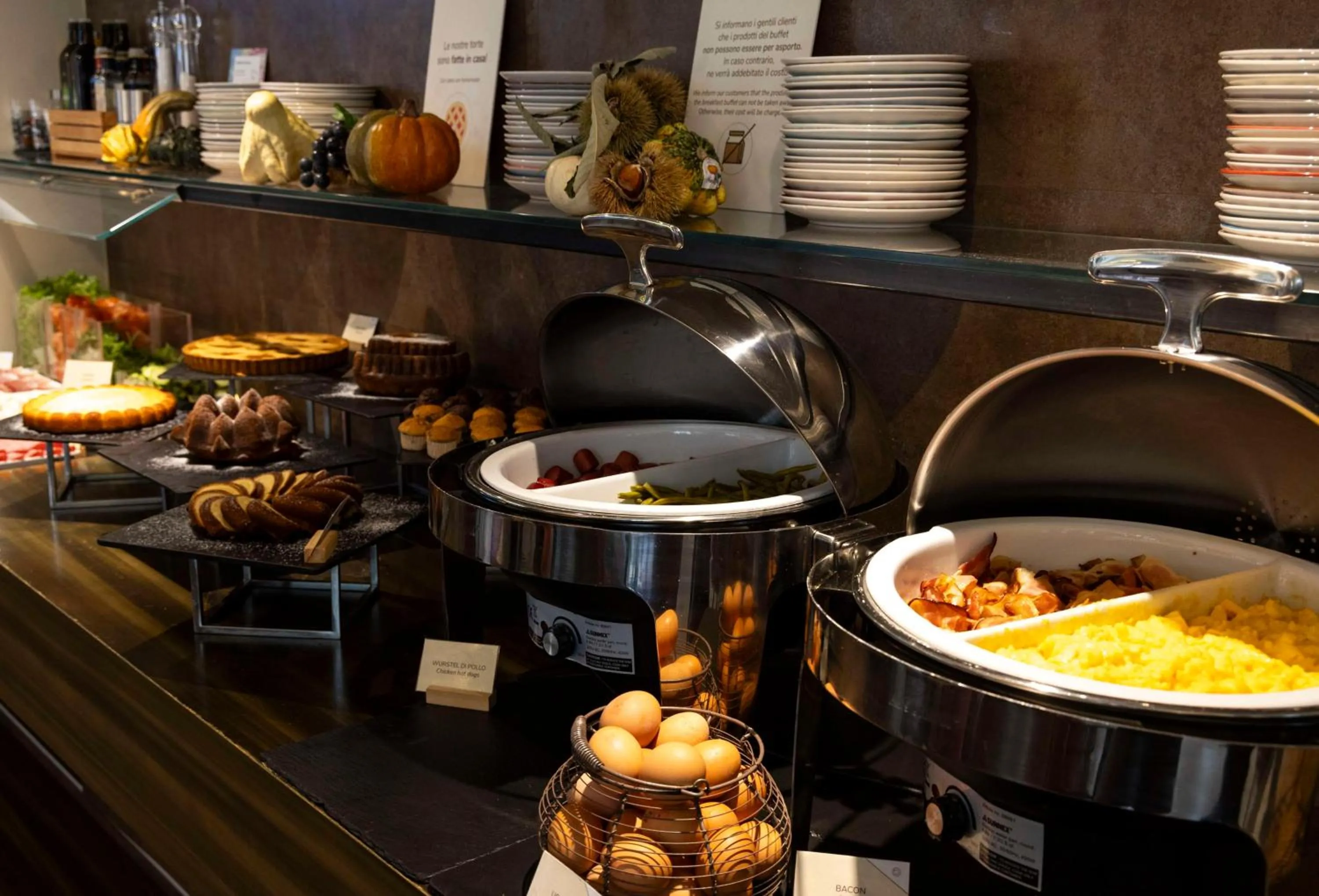 Food and drinks in Best Western Madison Hotel