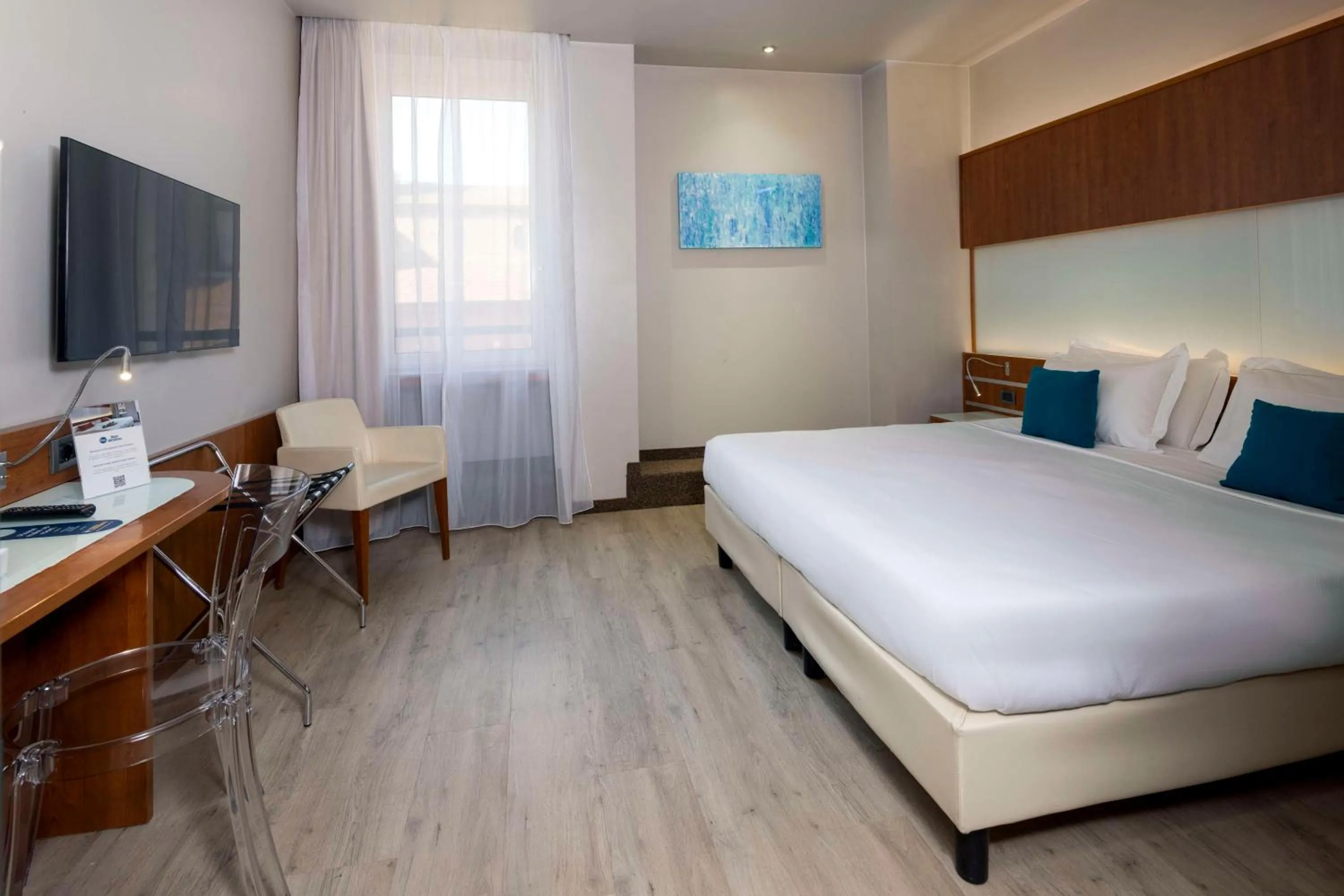 Bedroom, Bed in Best Western Madison Hotel