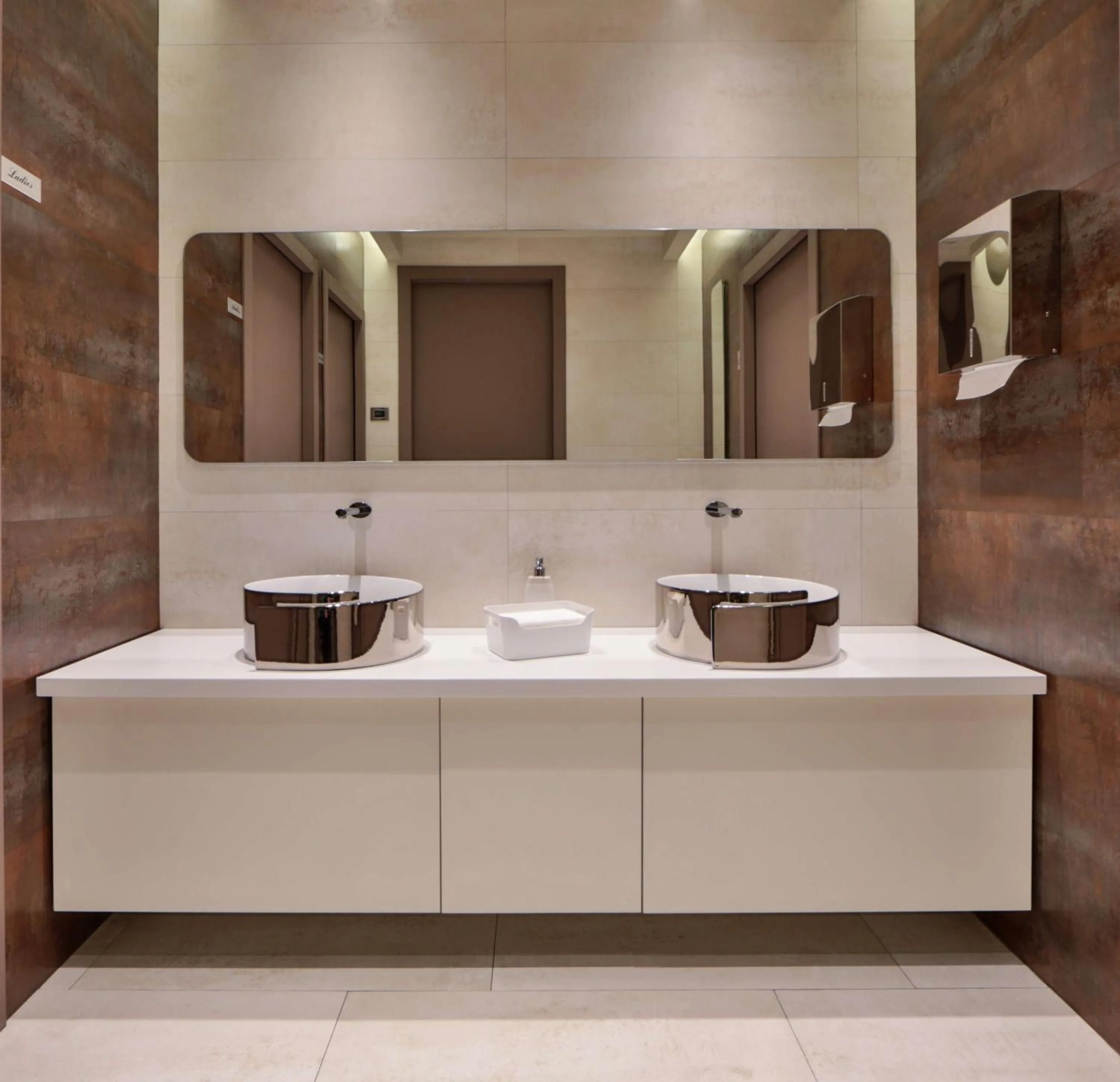 Property building in Best Western Madison Hotel