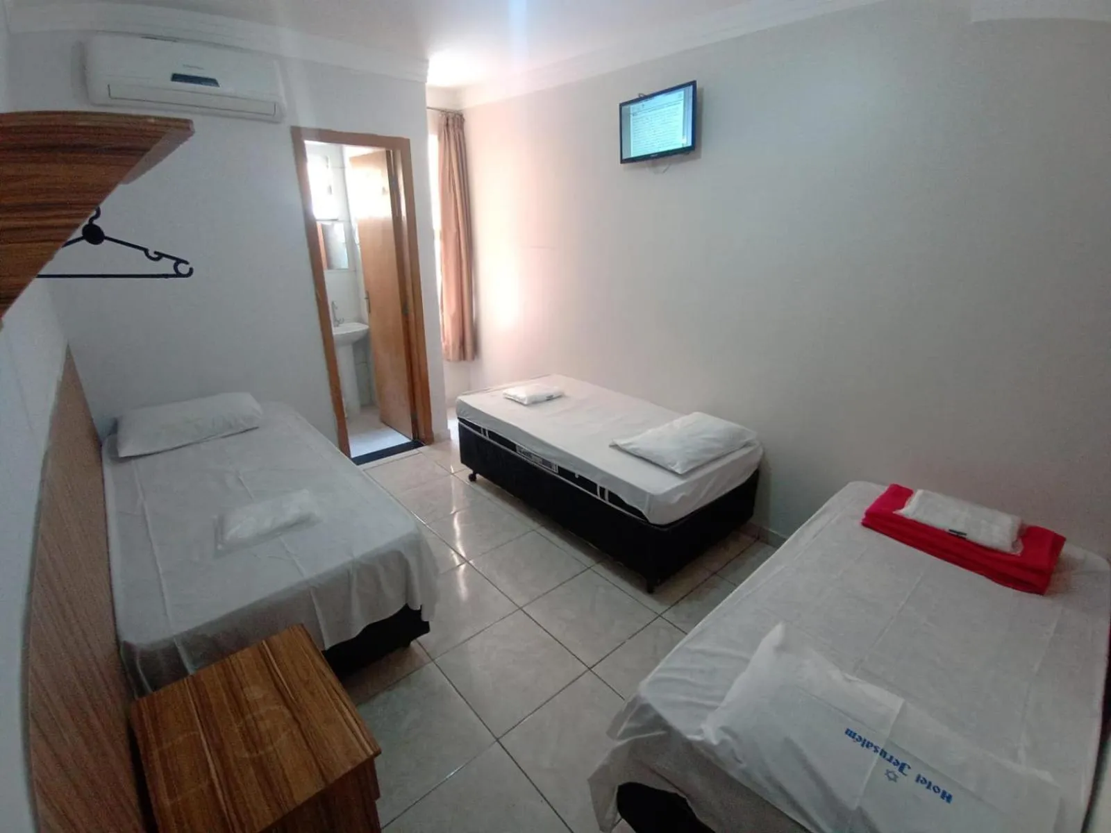 Bed in Hotel Jerusalém 2