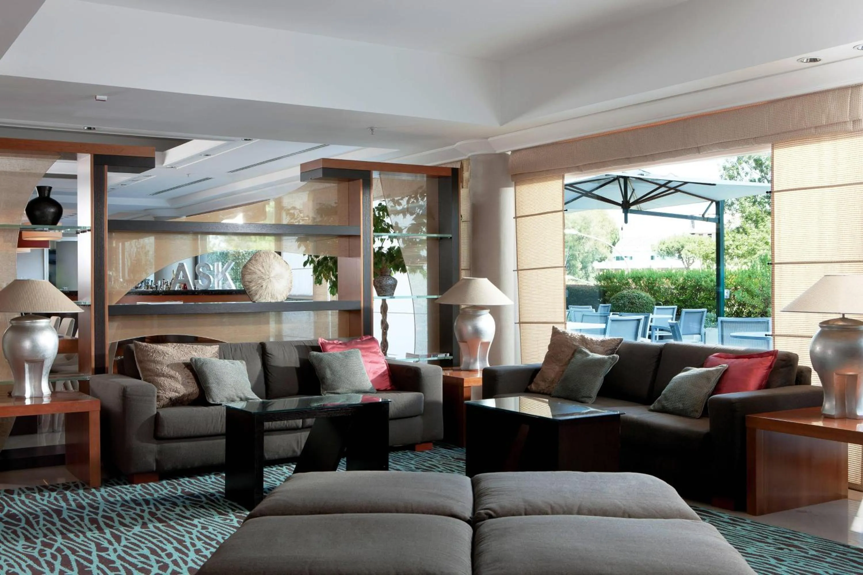 Lobby or reception in Courtyard by Marriott Rome Central Park