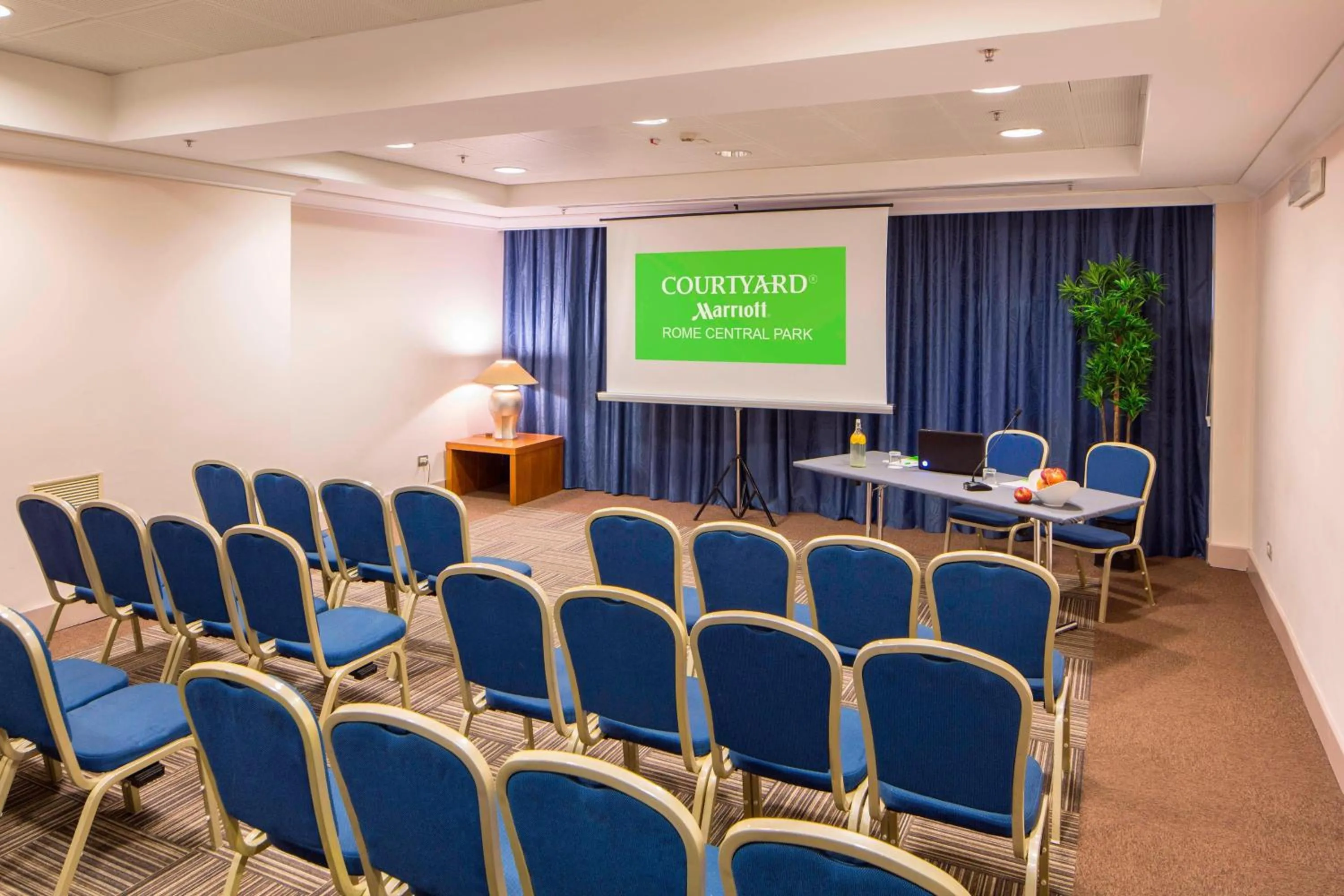Meeting/conference room in Courtyard by Marriott Rome Central Park