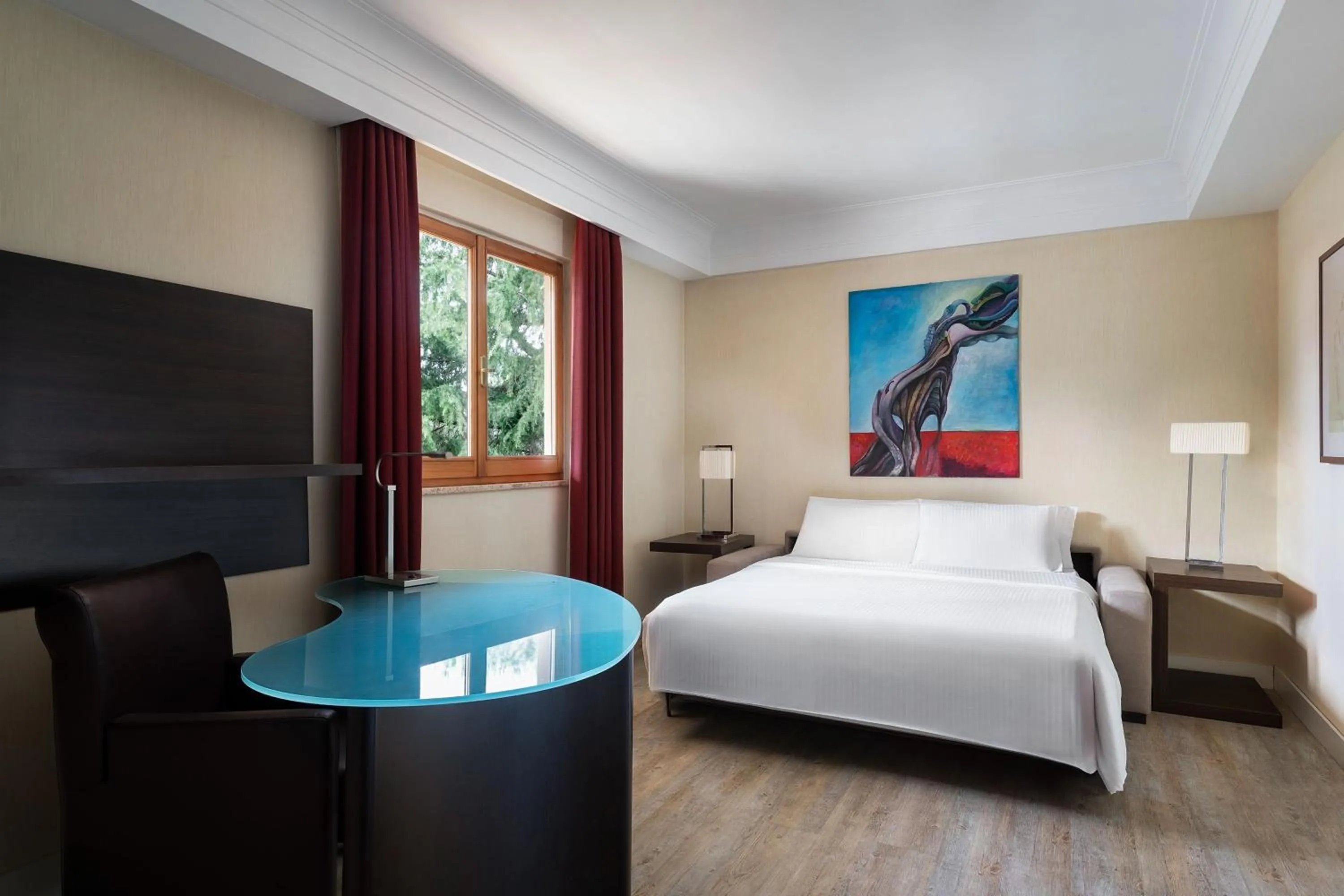 Photo of the whole room, Bed in Courtyard by Marriott Rome Central Park