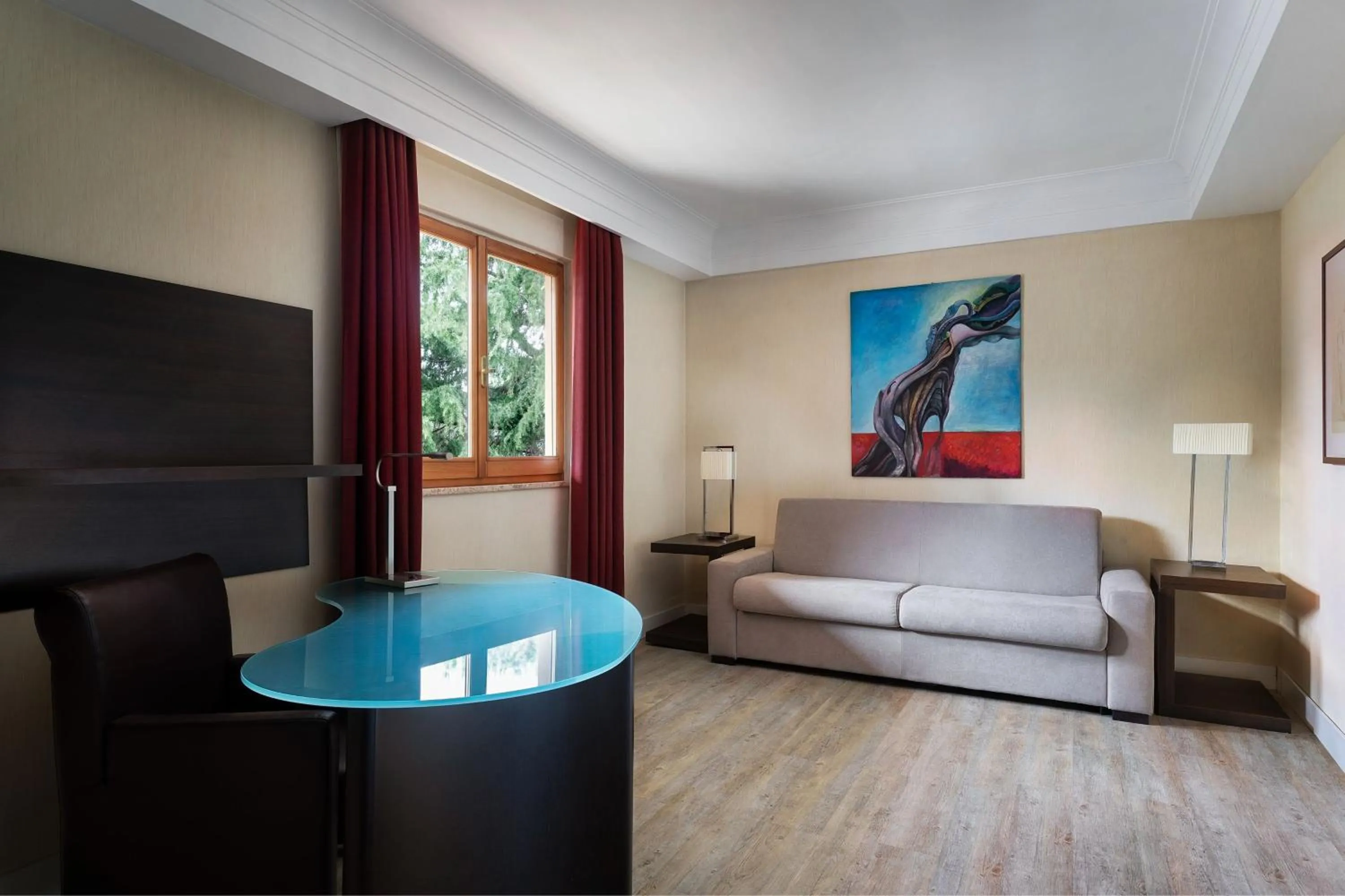 Living room in Courtyard by Marriott Rome Central Park