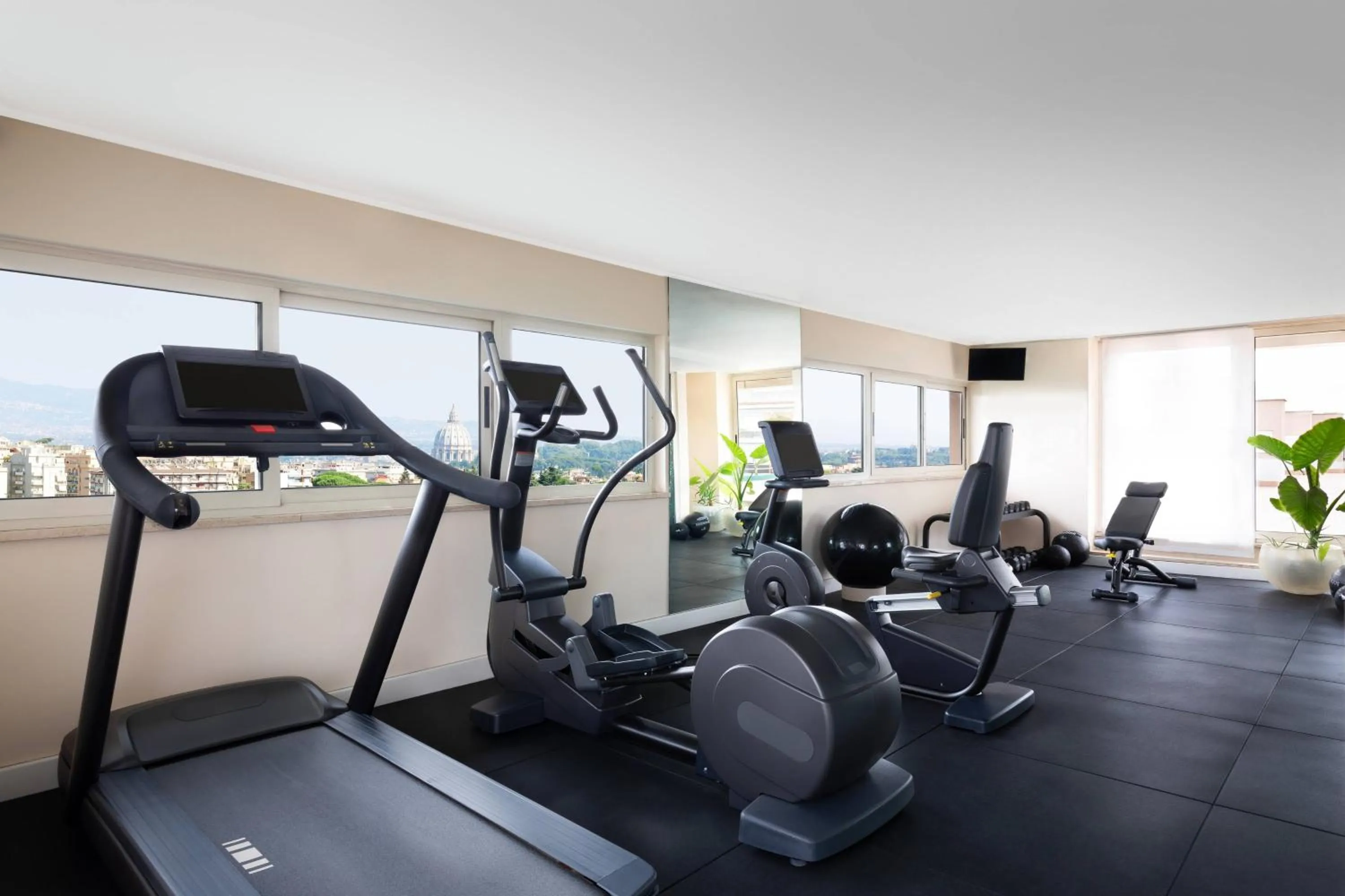 Fitness centre/facilities in Courtyard by Marriott Rome Central Park