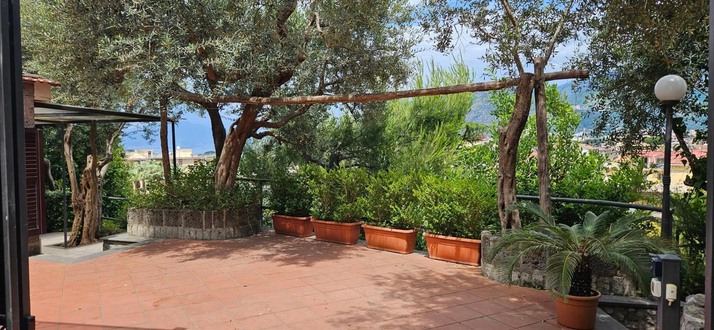 Patio in Hotel Cristina