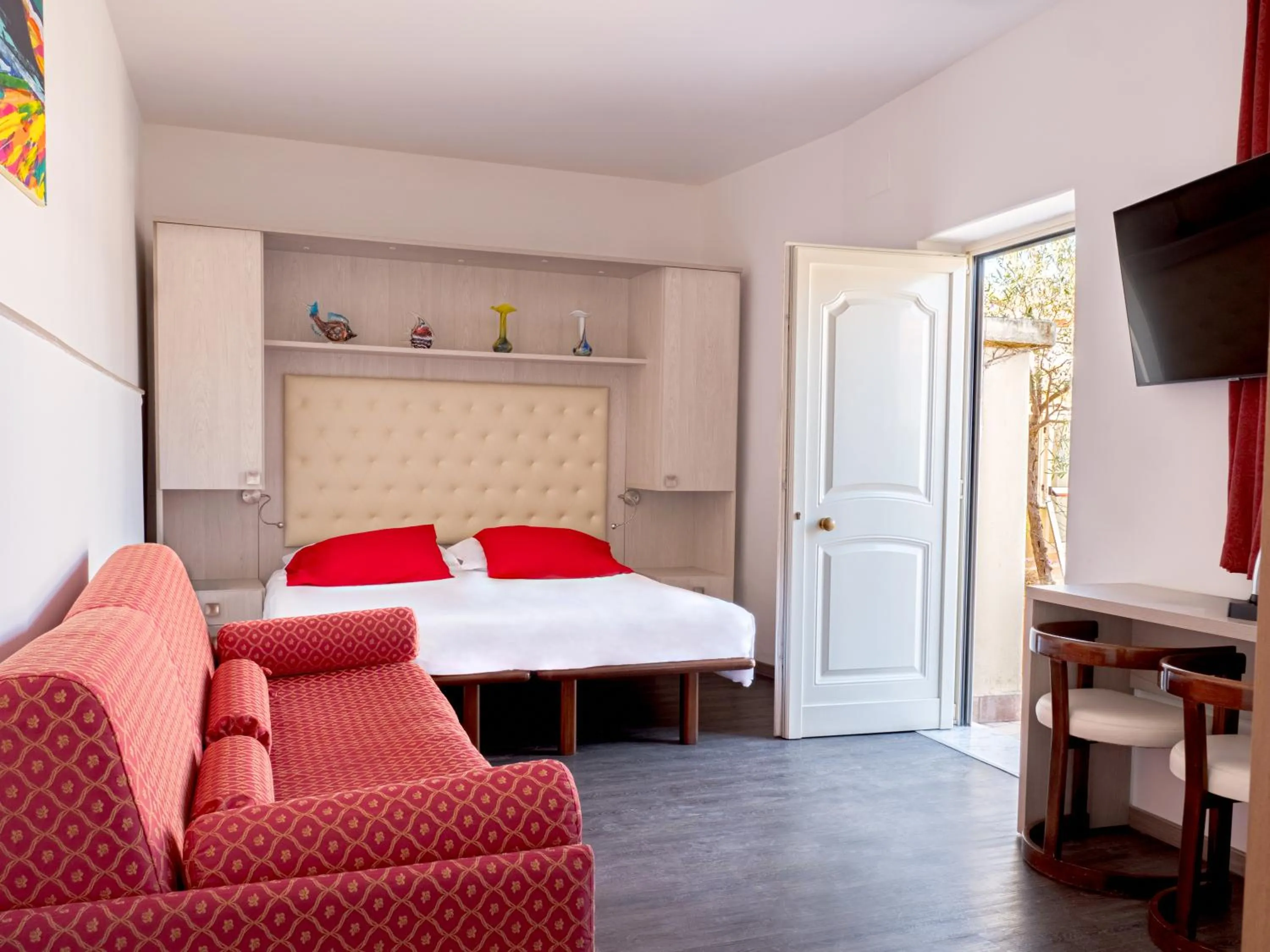 Bedroom, Bed in Hotel Cristina