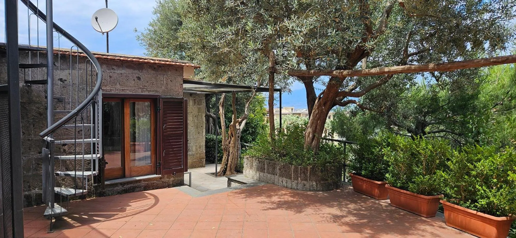 Property building in Hotel Cristina