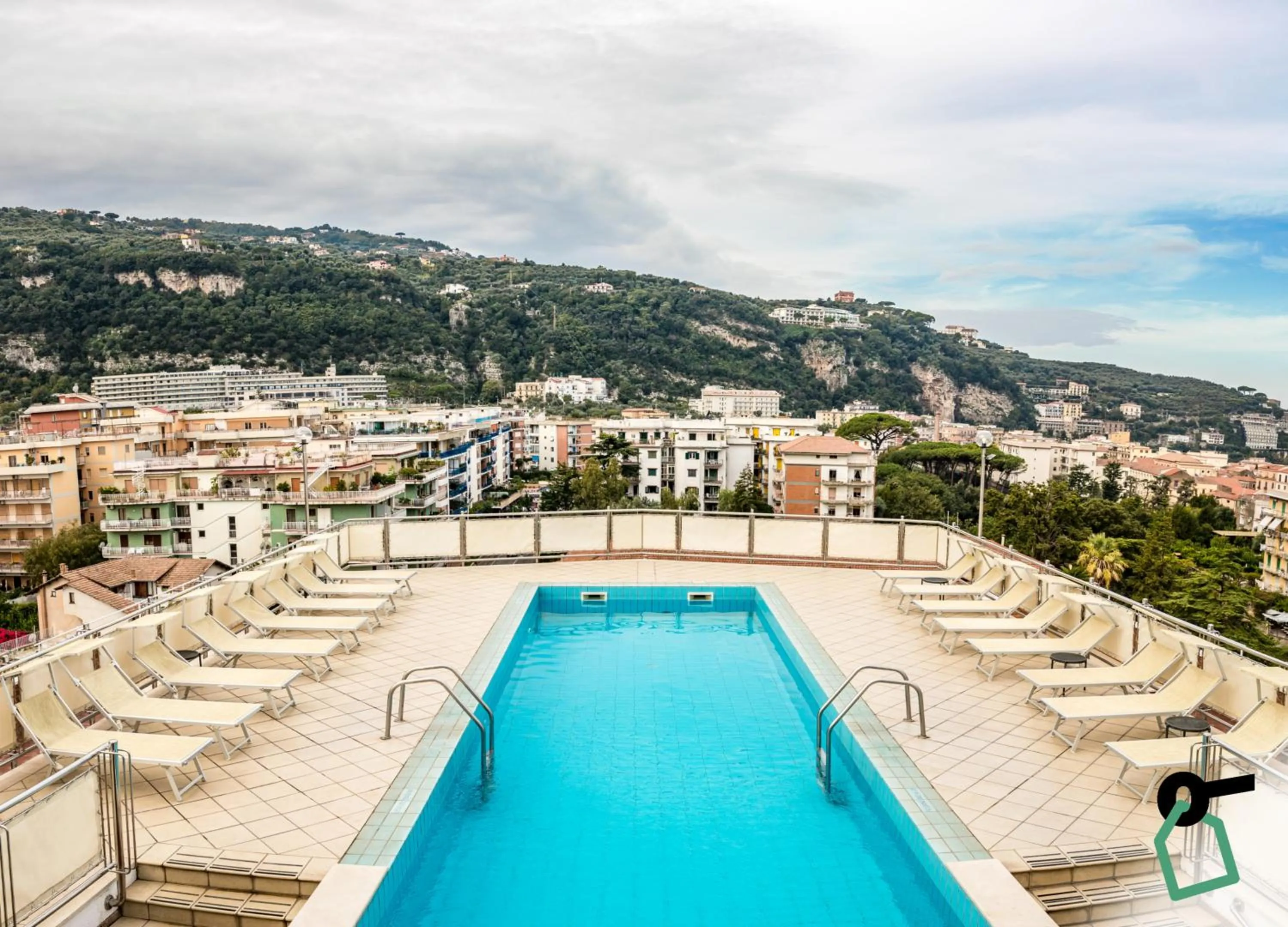 Swimming pool in HOTIDAY Room Collection - Sorrento