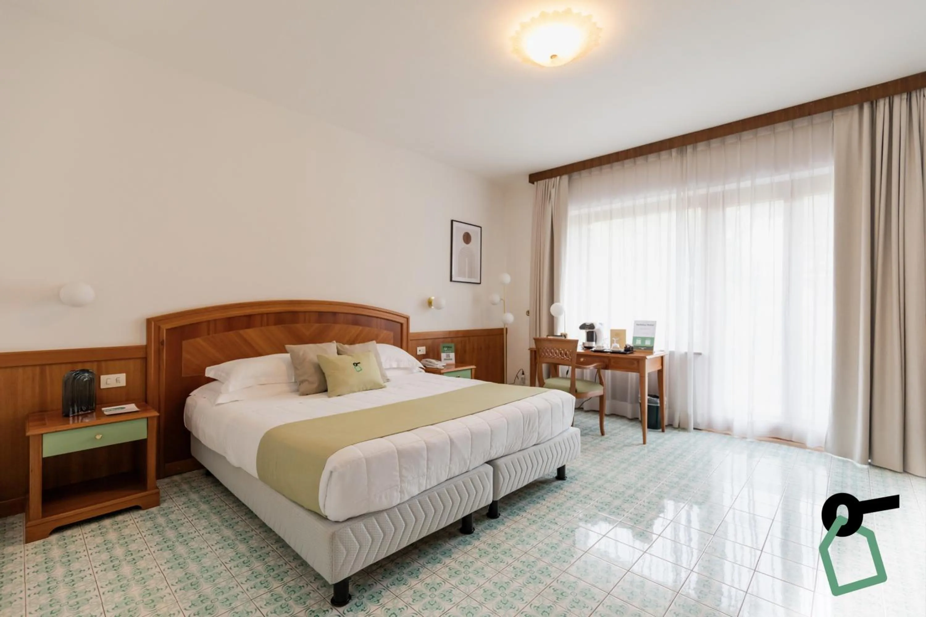 Bedroom, Bed in HOTIDAY Room Collection - Sorrento