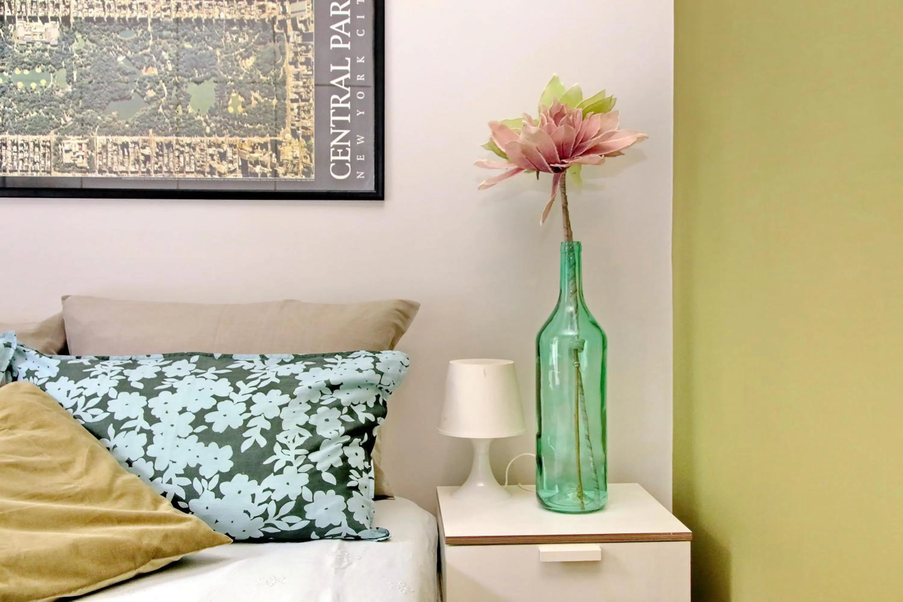 Bedroom, Bed in Montesanto apartment – near the Vatican