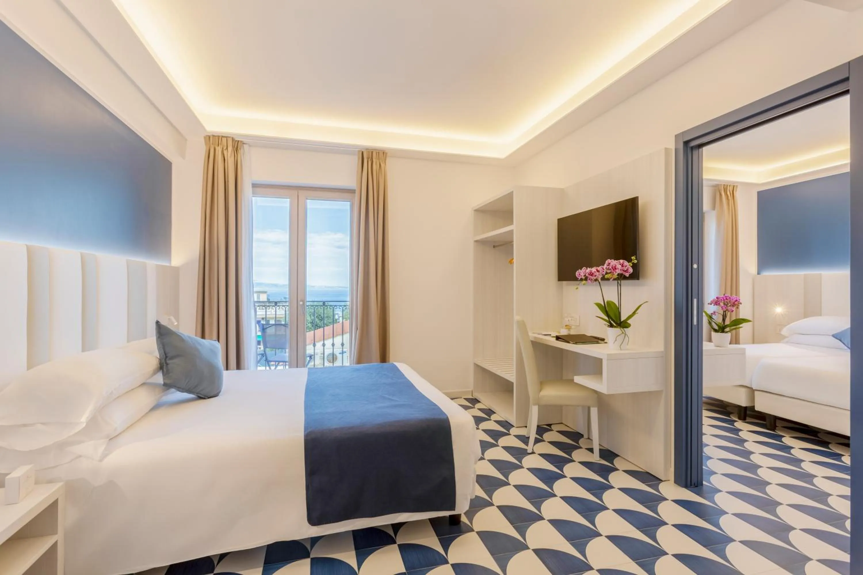 Bedroom, Bed in Hotel Central Wellness