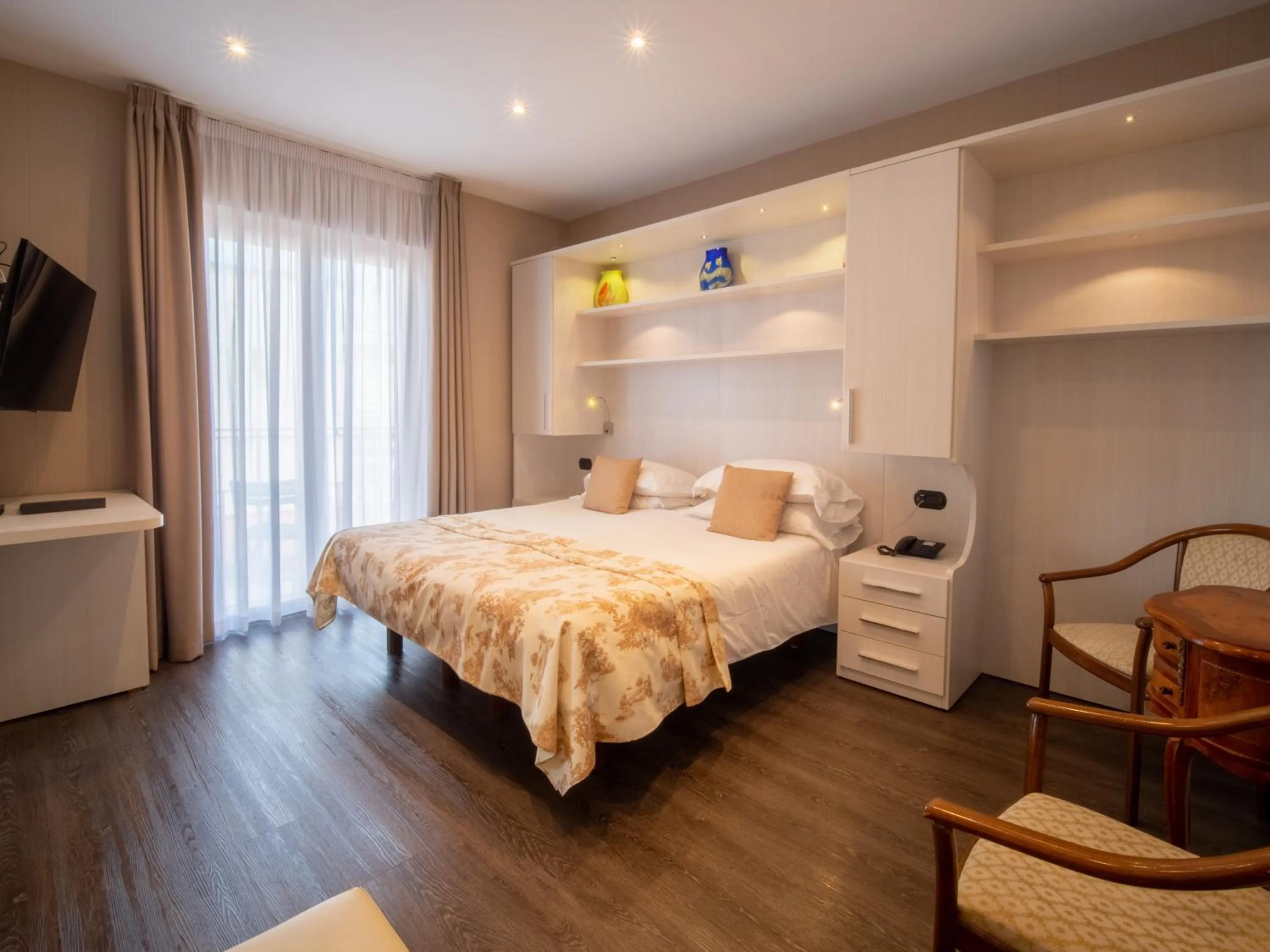 Bedroom, Bed in Hotel Central Wellness