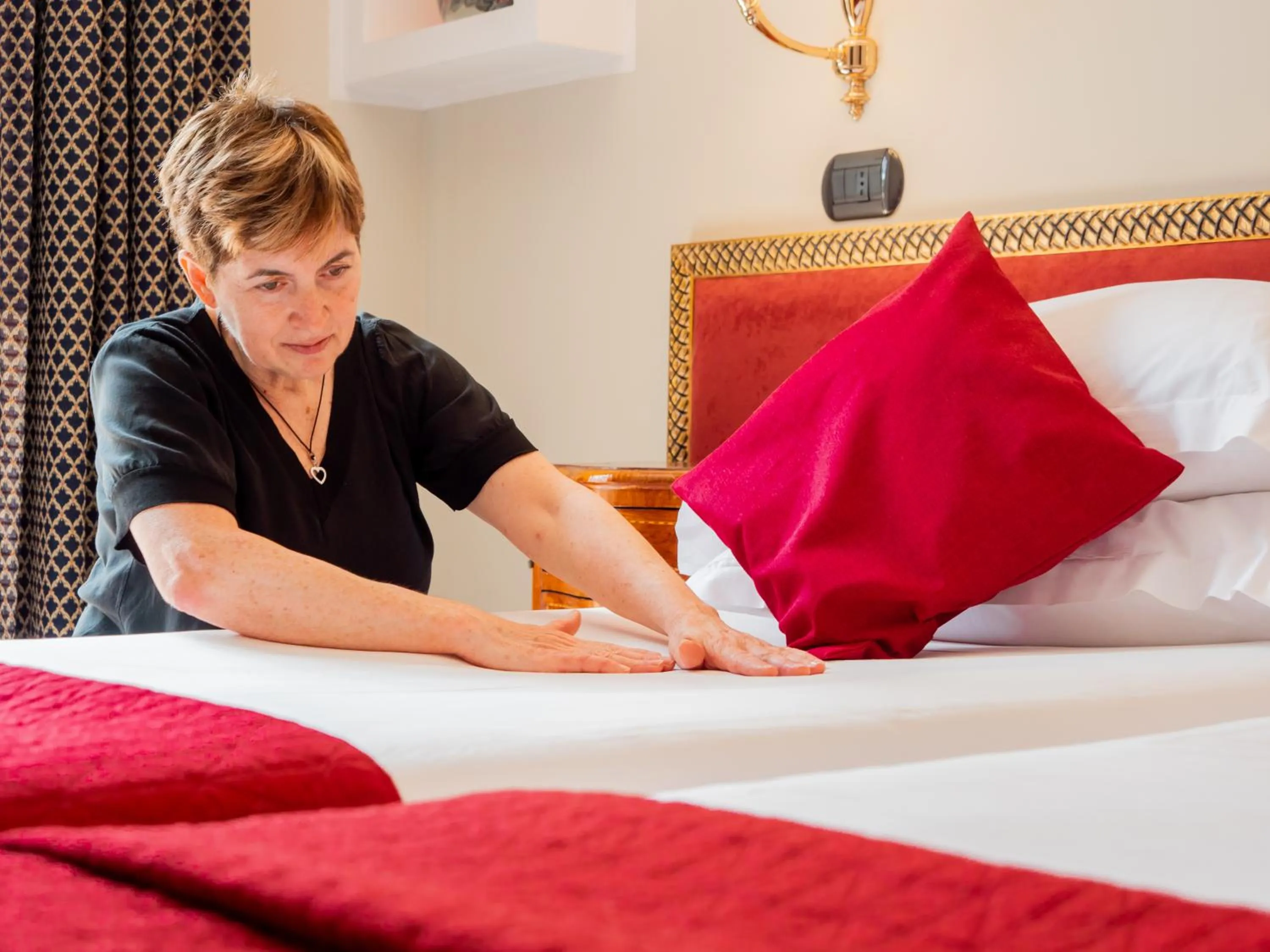 Bedroom, Bed in Hotel Central Wellness
