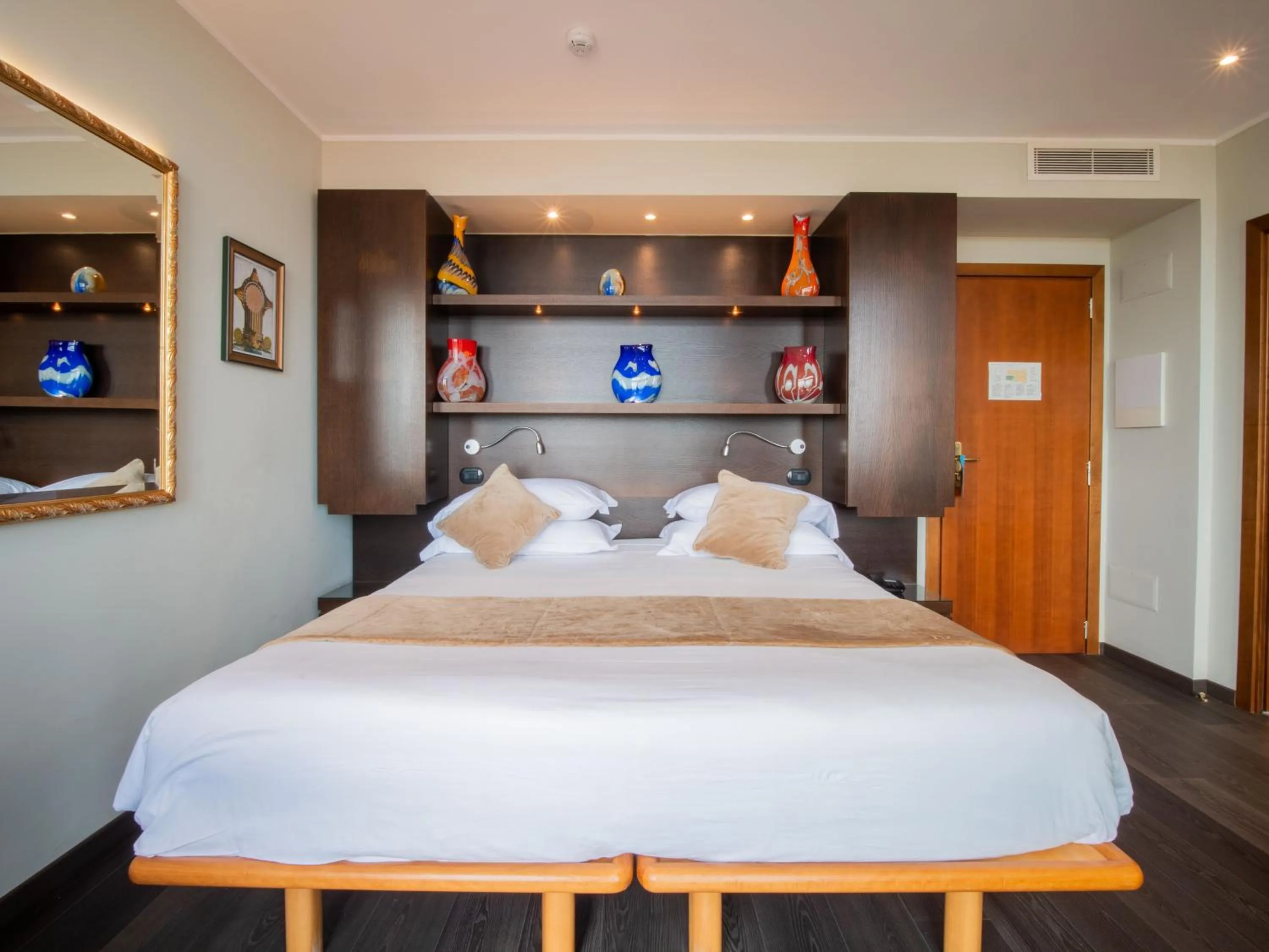 Bedroom, Bed in Hotel Central Wellness