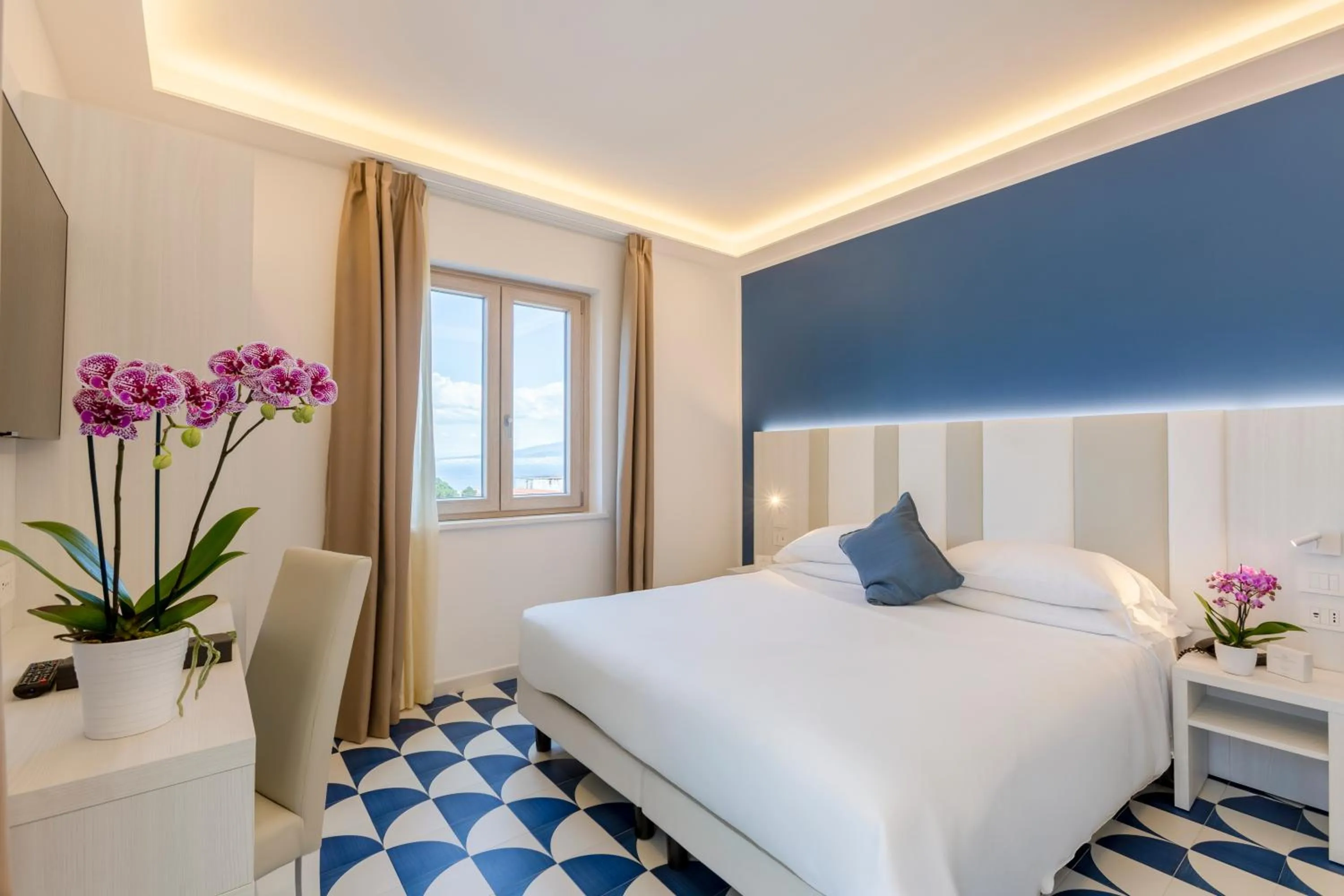 Bedroom, Bed in Hotel Central Wellness