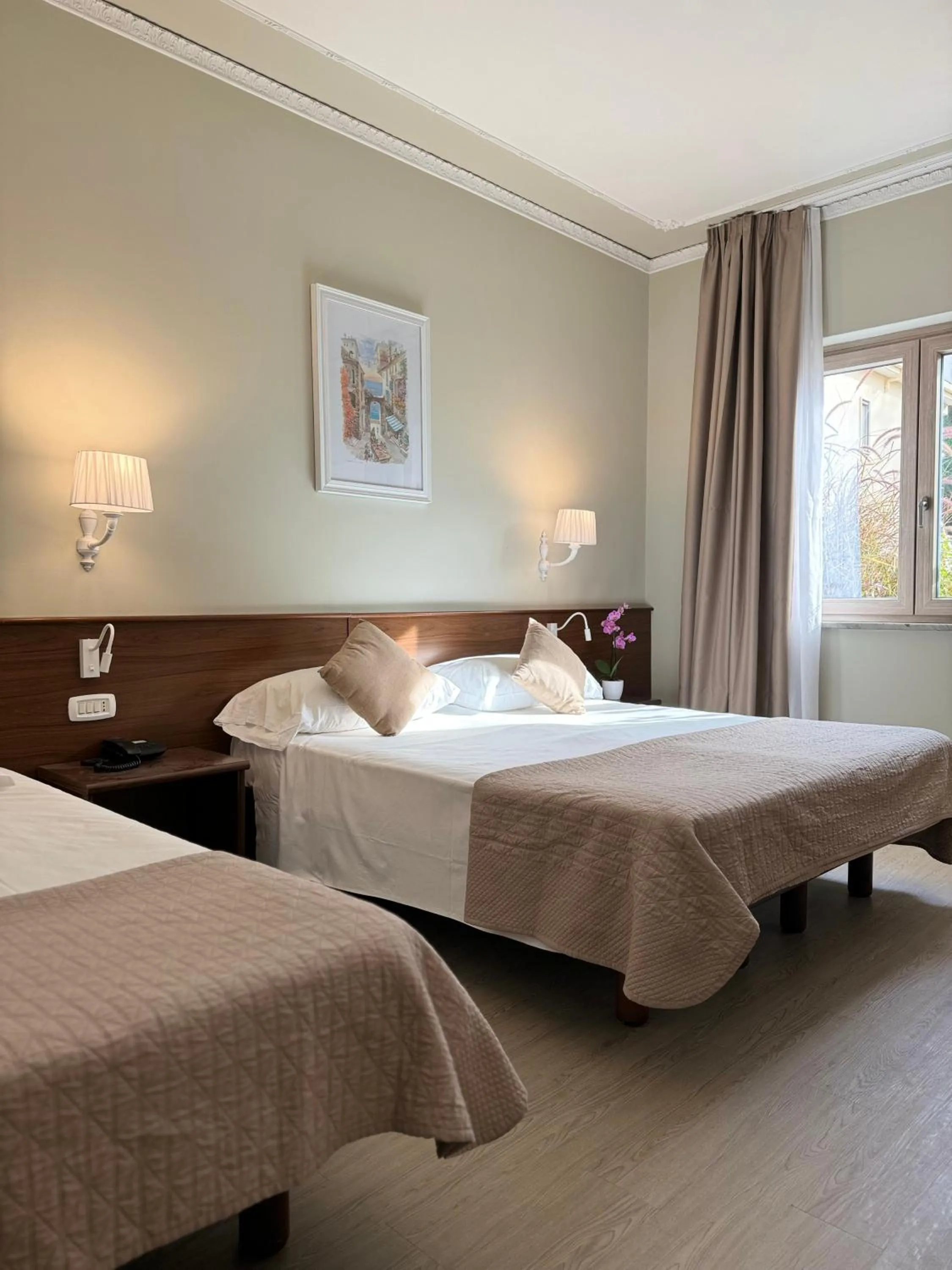 Bedroom, Bed in Hotel Central Wellness