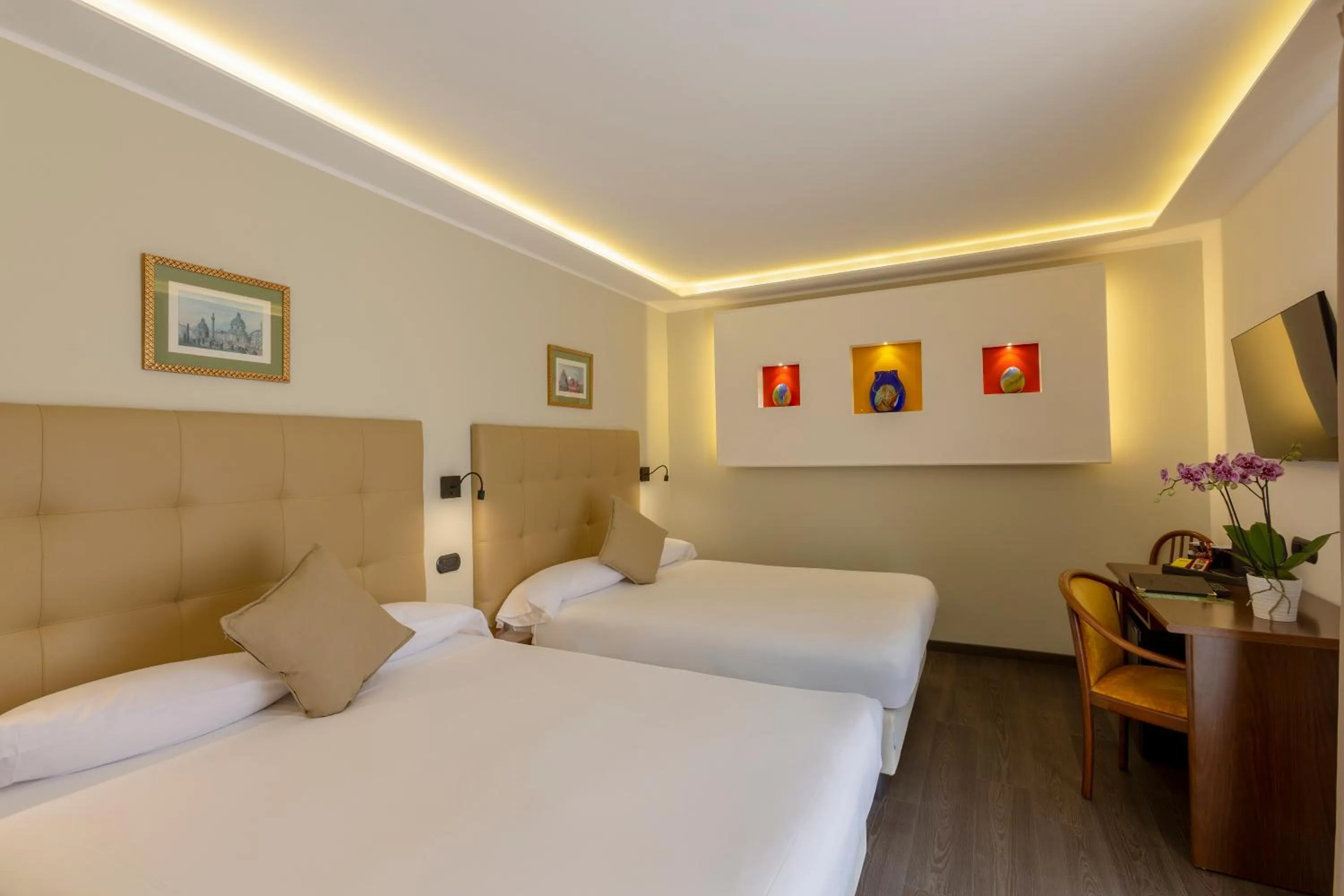 Bedroom, Bed in Hotel Central Wellness