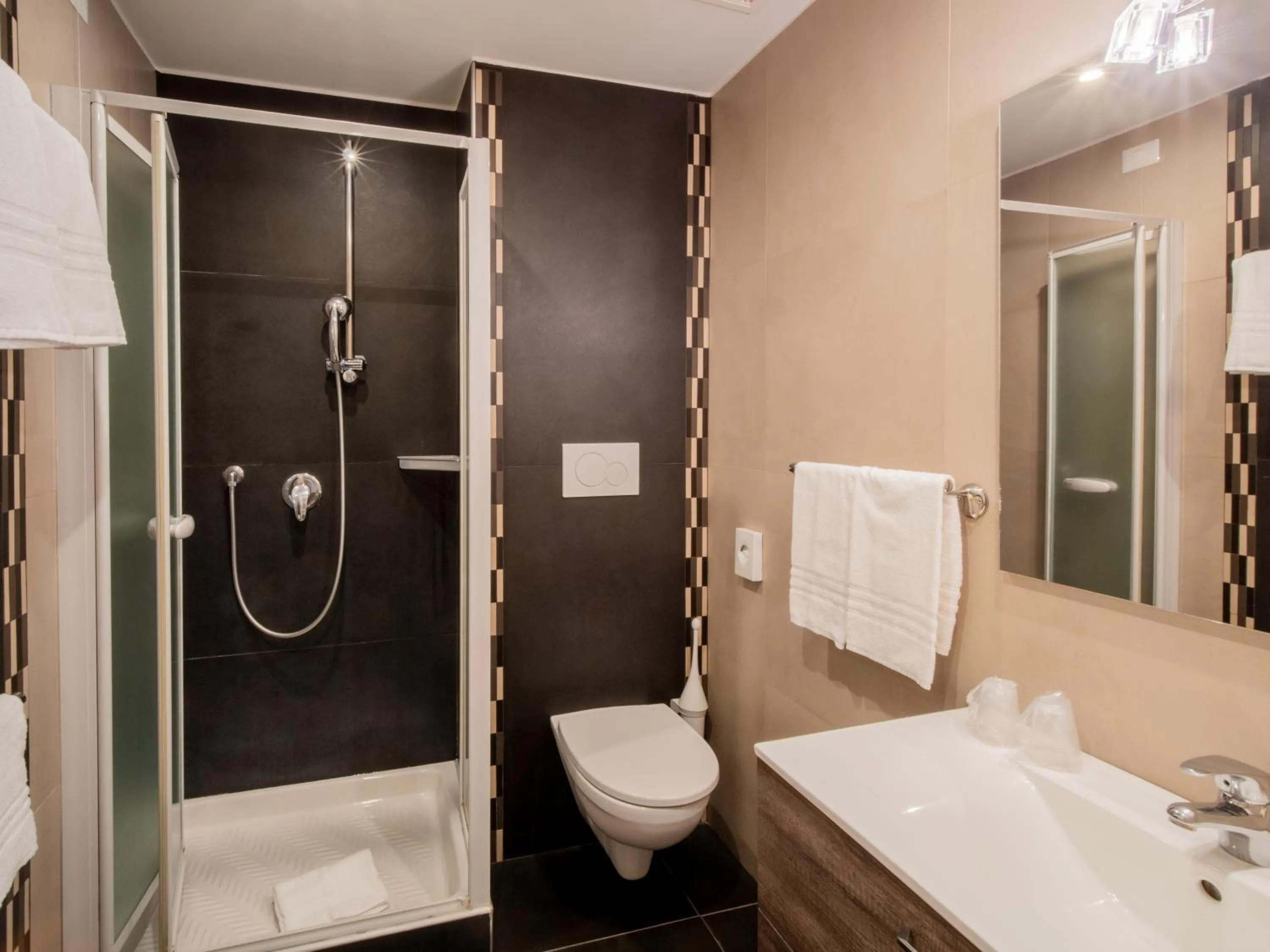 Bathroom in Hotel Central Wellness