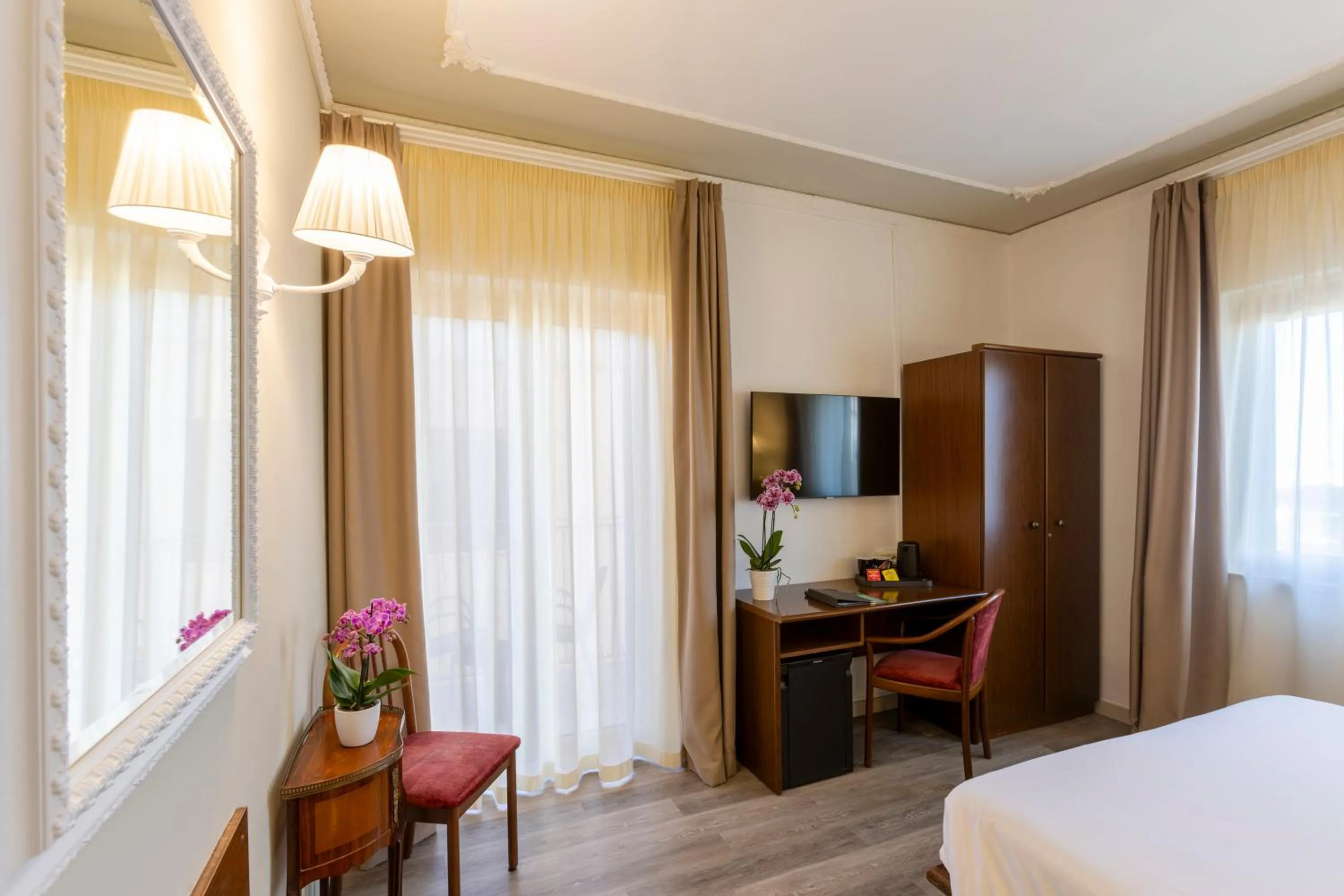 Bedroom, Bed in Hotel Central Wellness