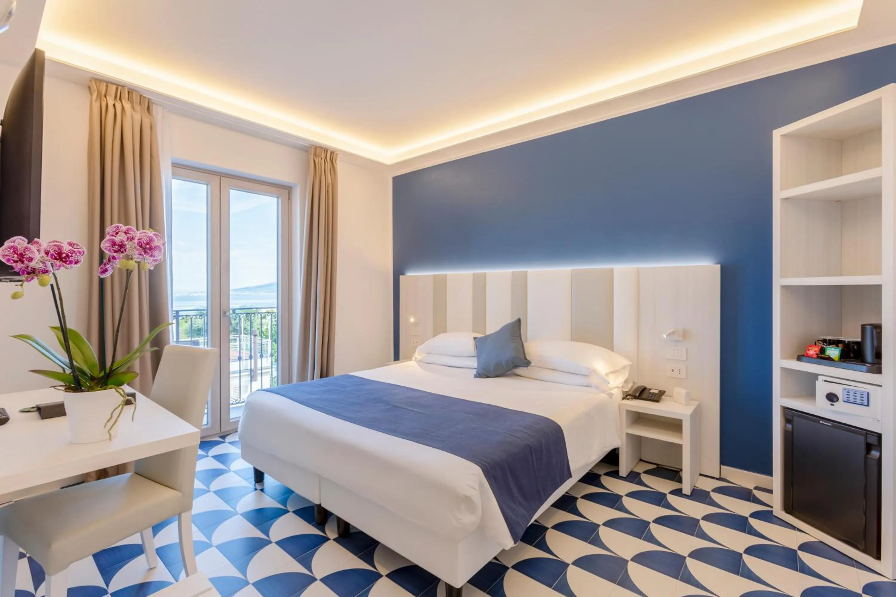 Bedroom, Bed in Hotel Central Wellness