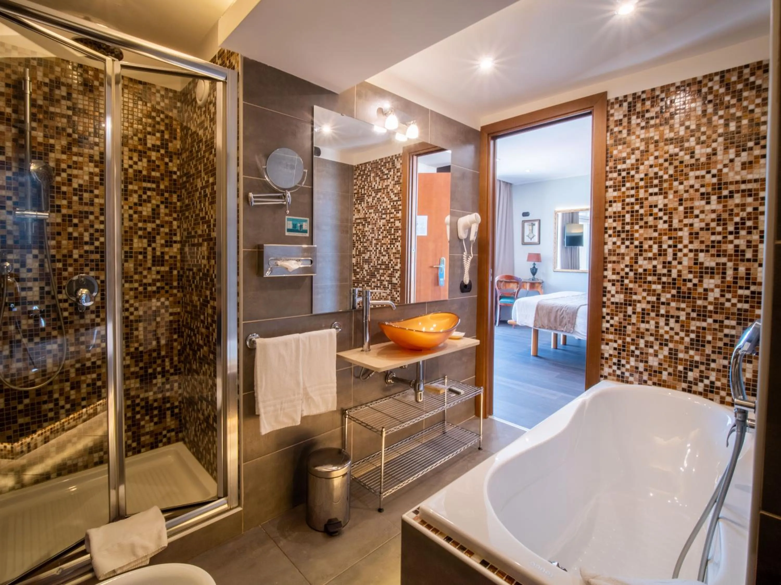 Bathroom in Hotel Central Wellness