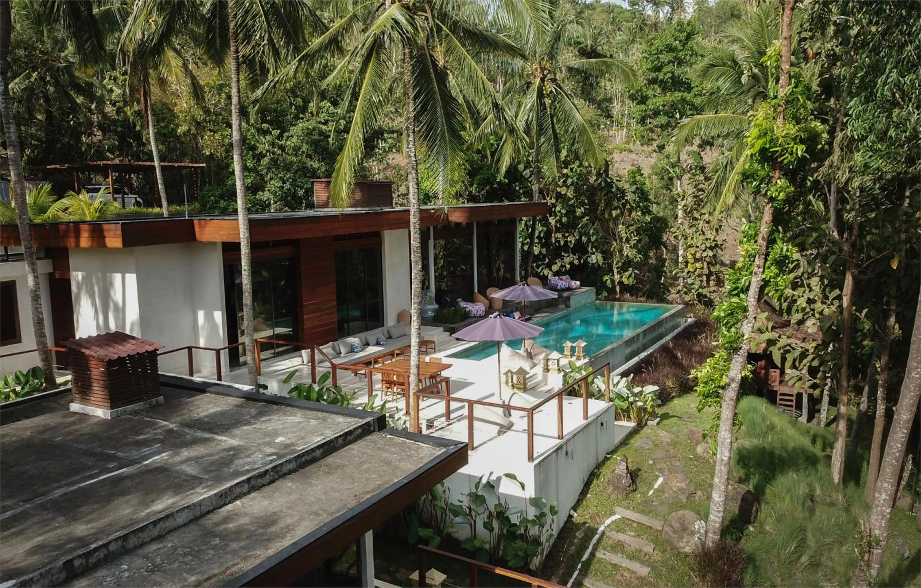 Swimming pool in EMHILL Estate Lombok