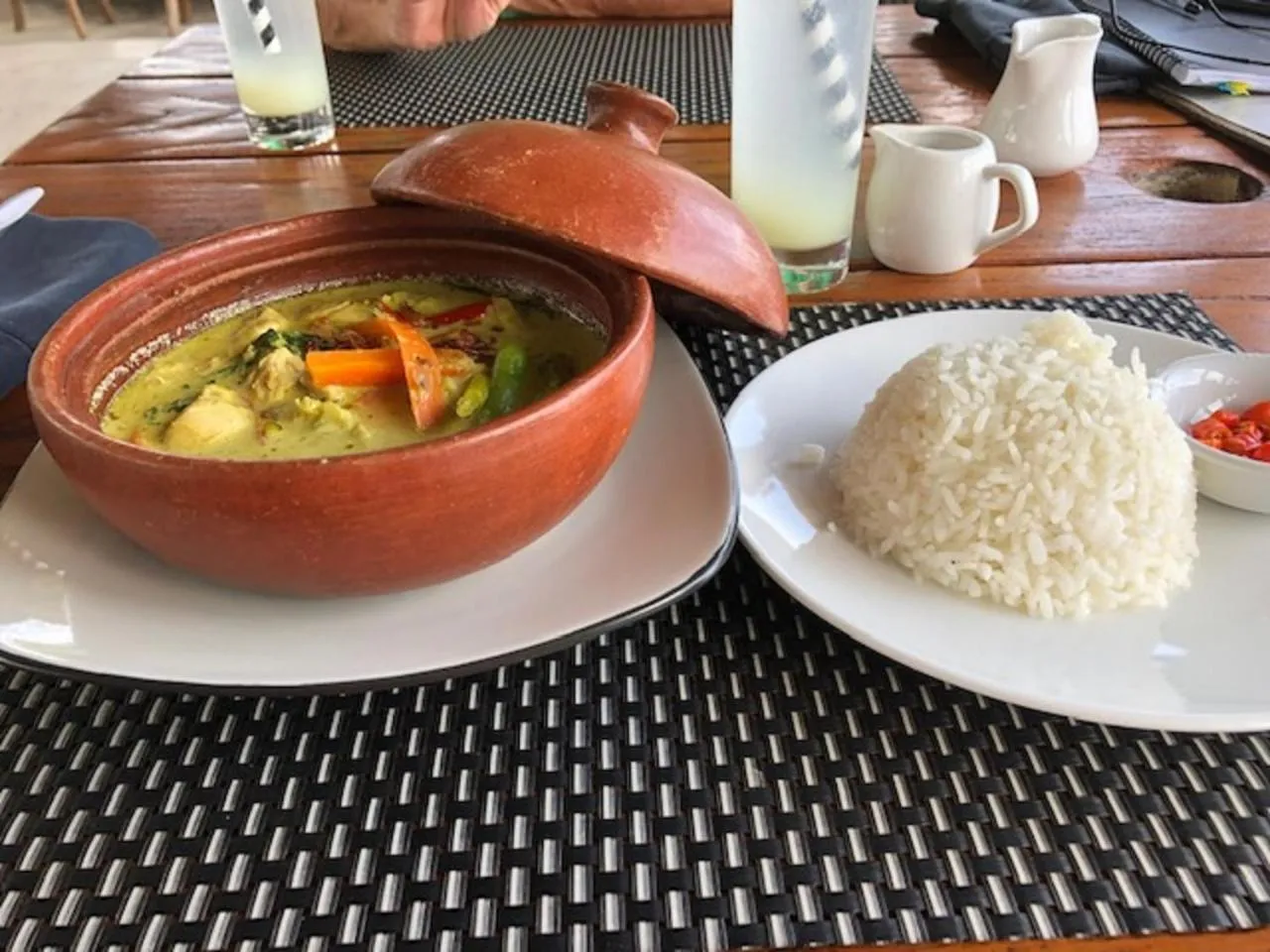 Food and drinks in EMHILL Estate Lombok