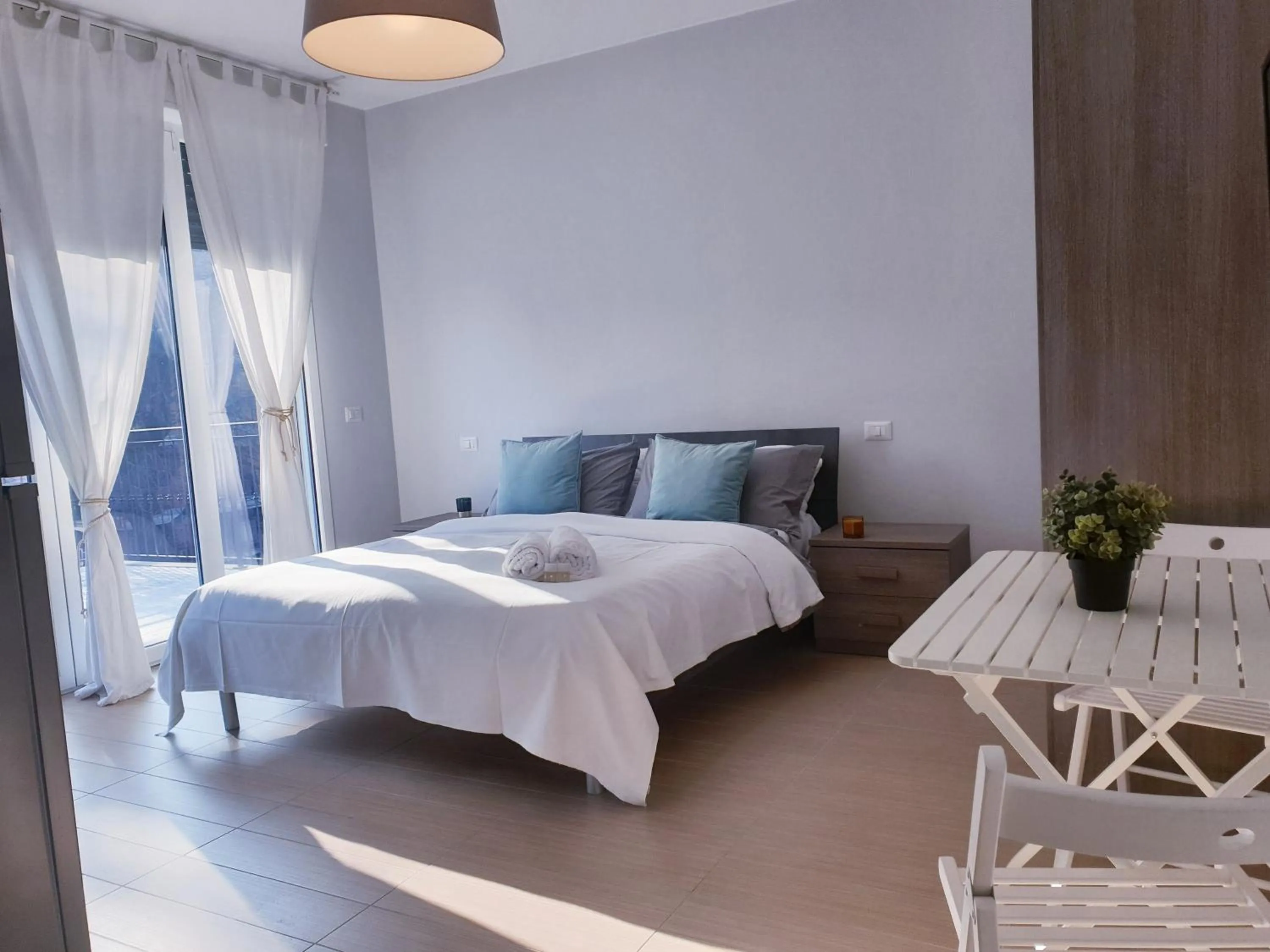 Bed in Michelangelo Apartments con parcheggio gratuito in loco e self check in