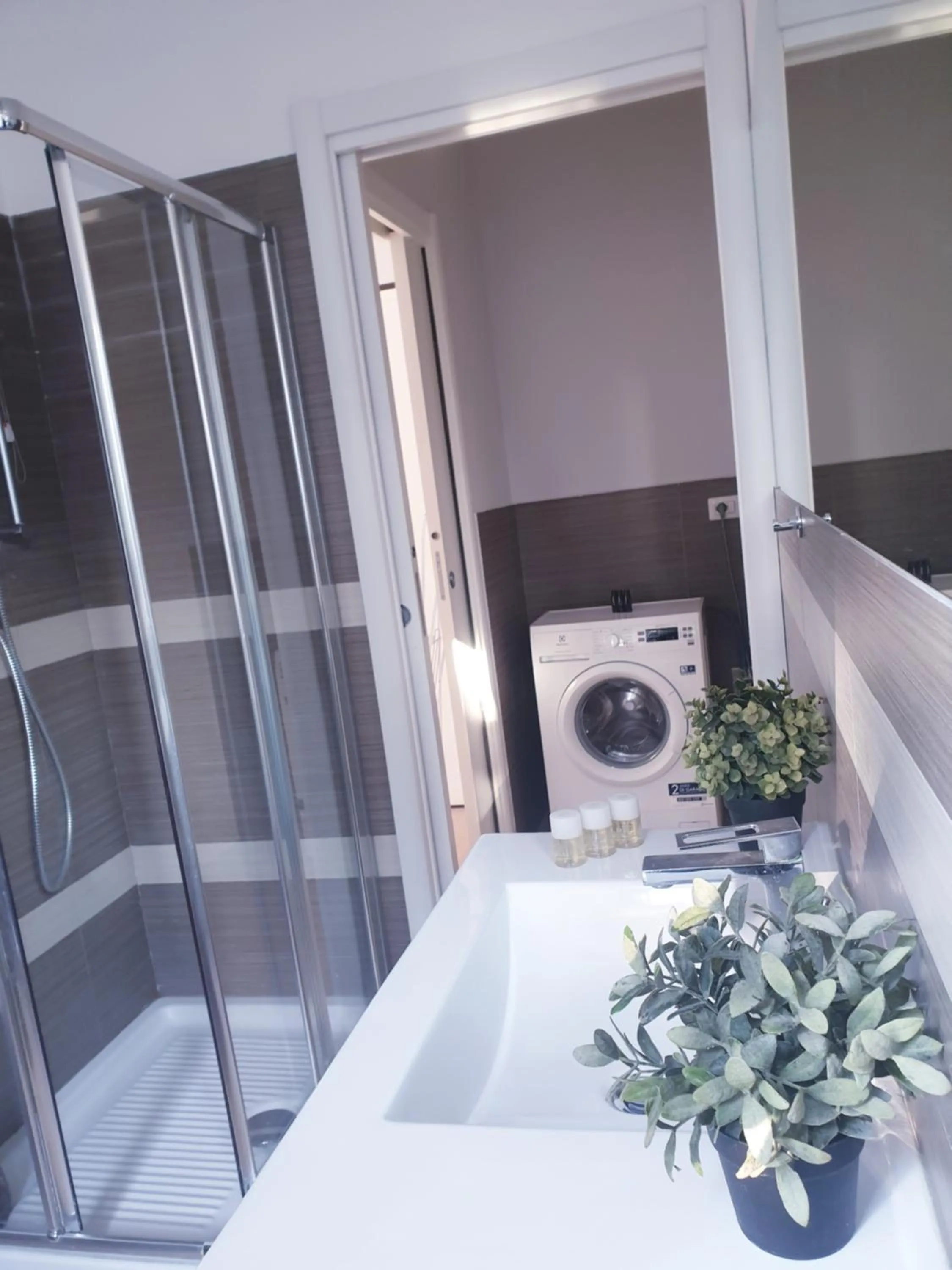 Massage in Michelangelo Apartments con parcheggio gratuito in loco e self check in