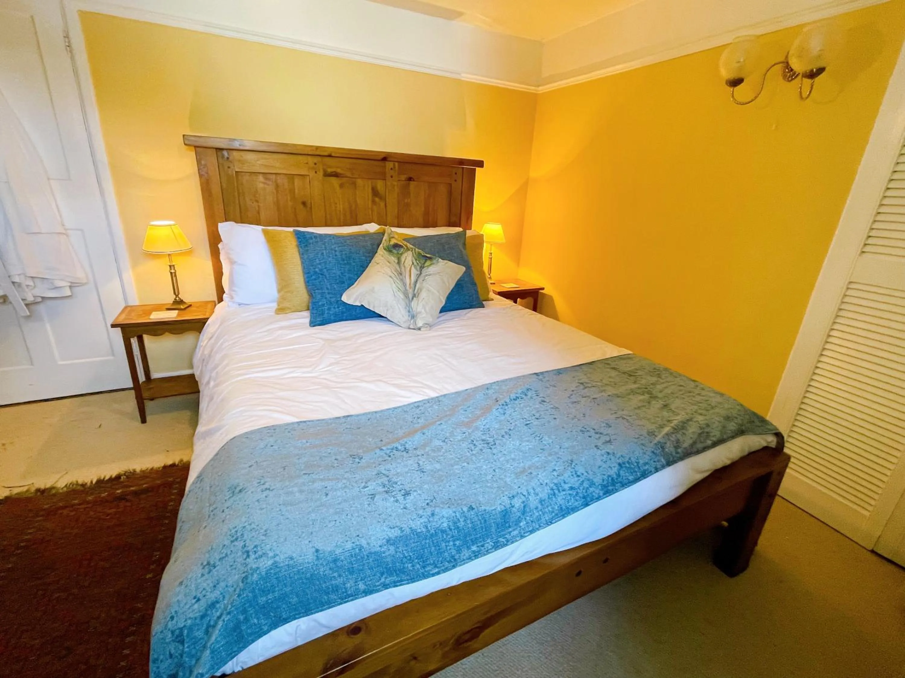 Bedroom, Bed in The Peacock Inn