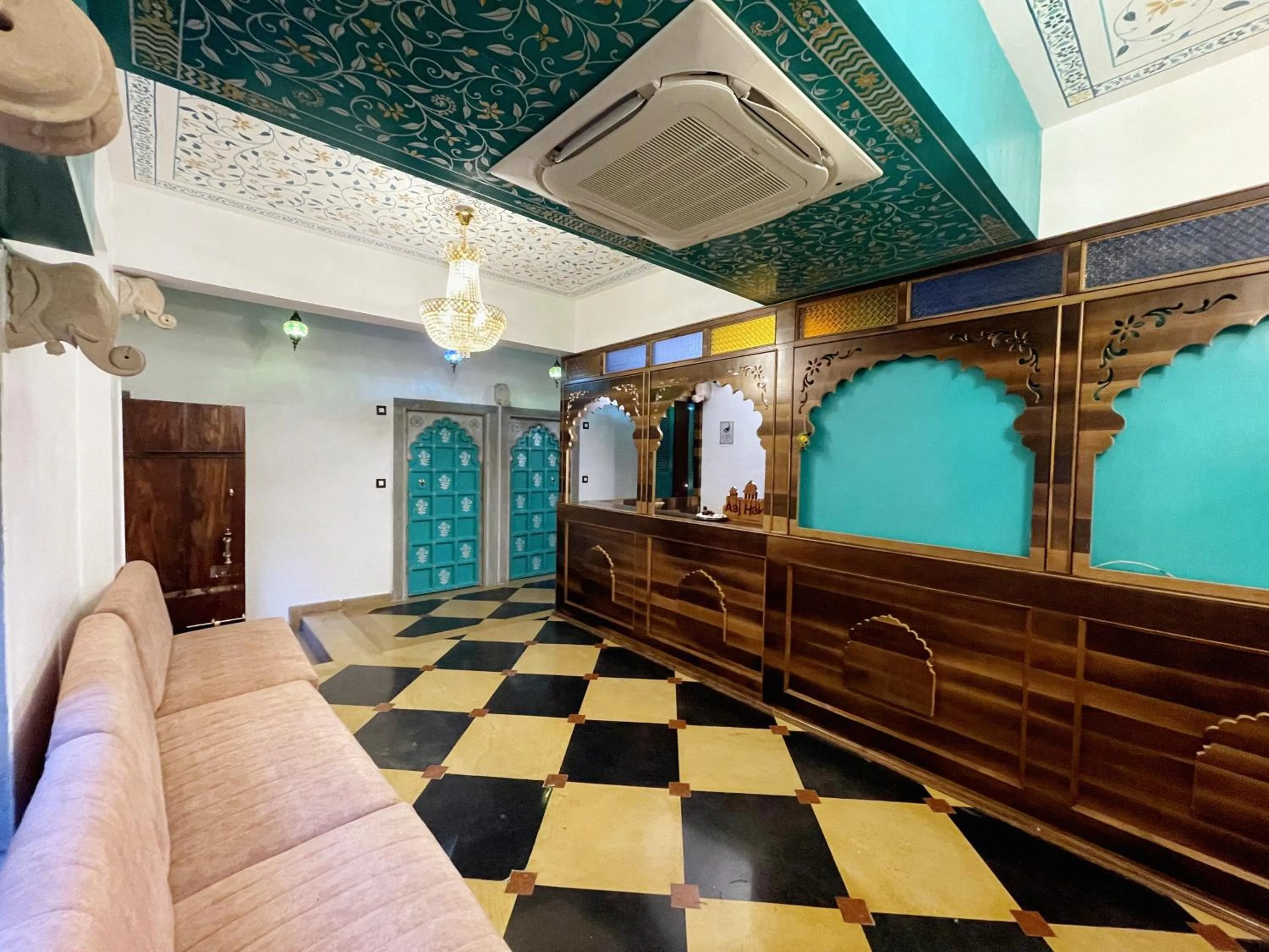 Lobby or reception in AAJ HAVELI - Pichola Lake Facing Hotel