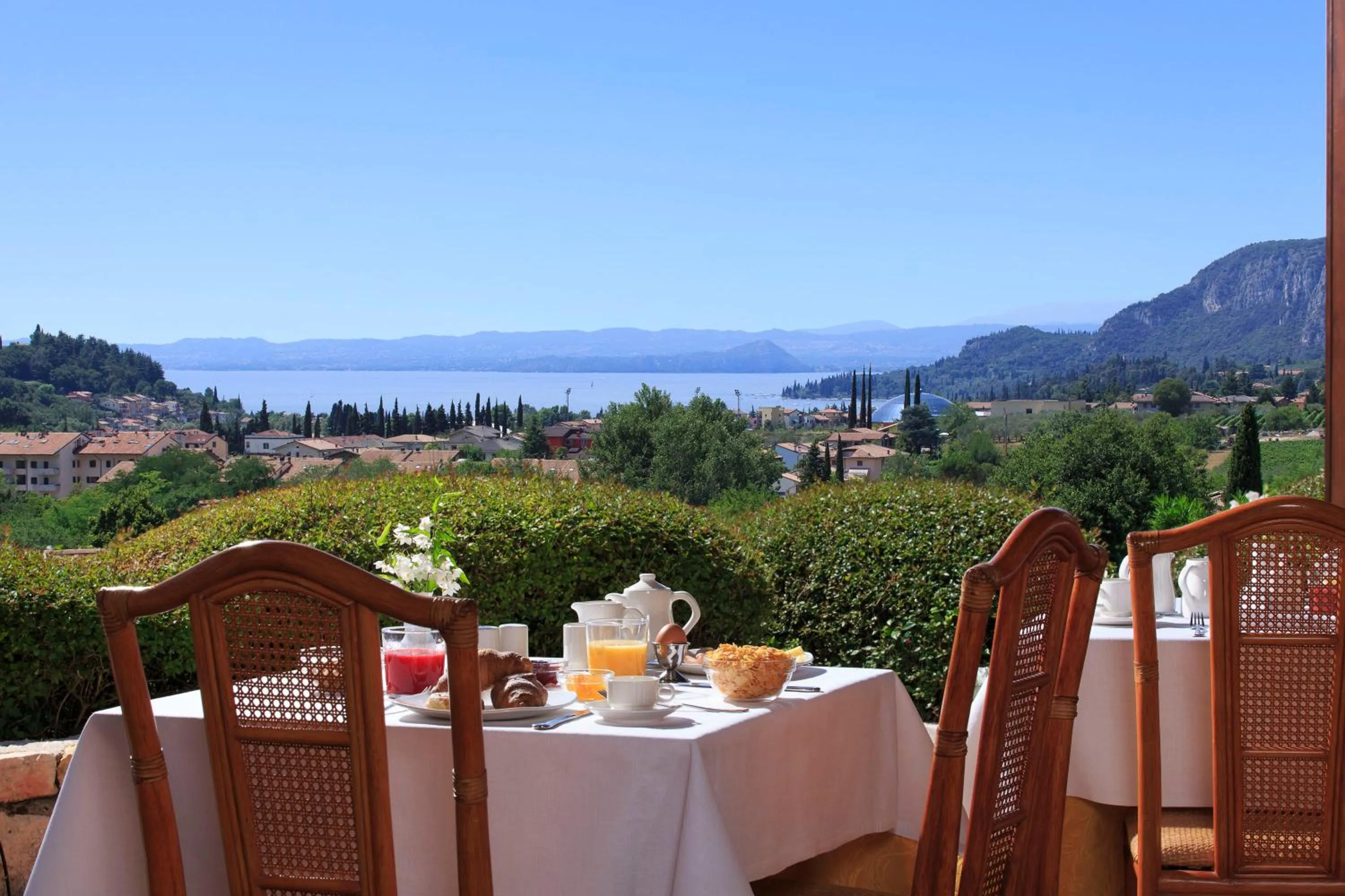Breakfast in Poiano Garda Resort Hotel