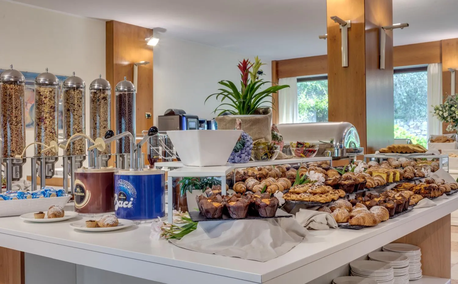 Breakfast in Poiano Garda Resort Hotel