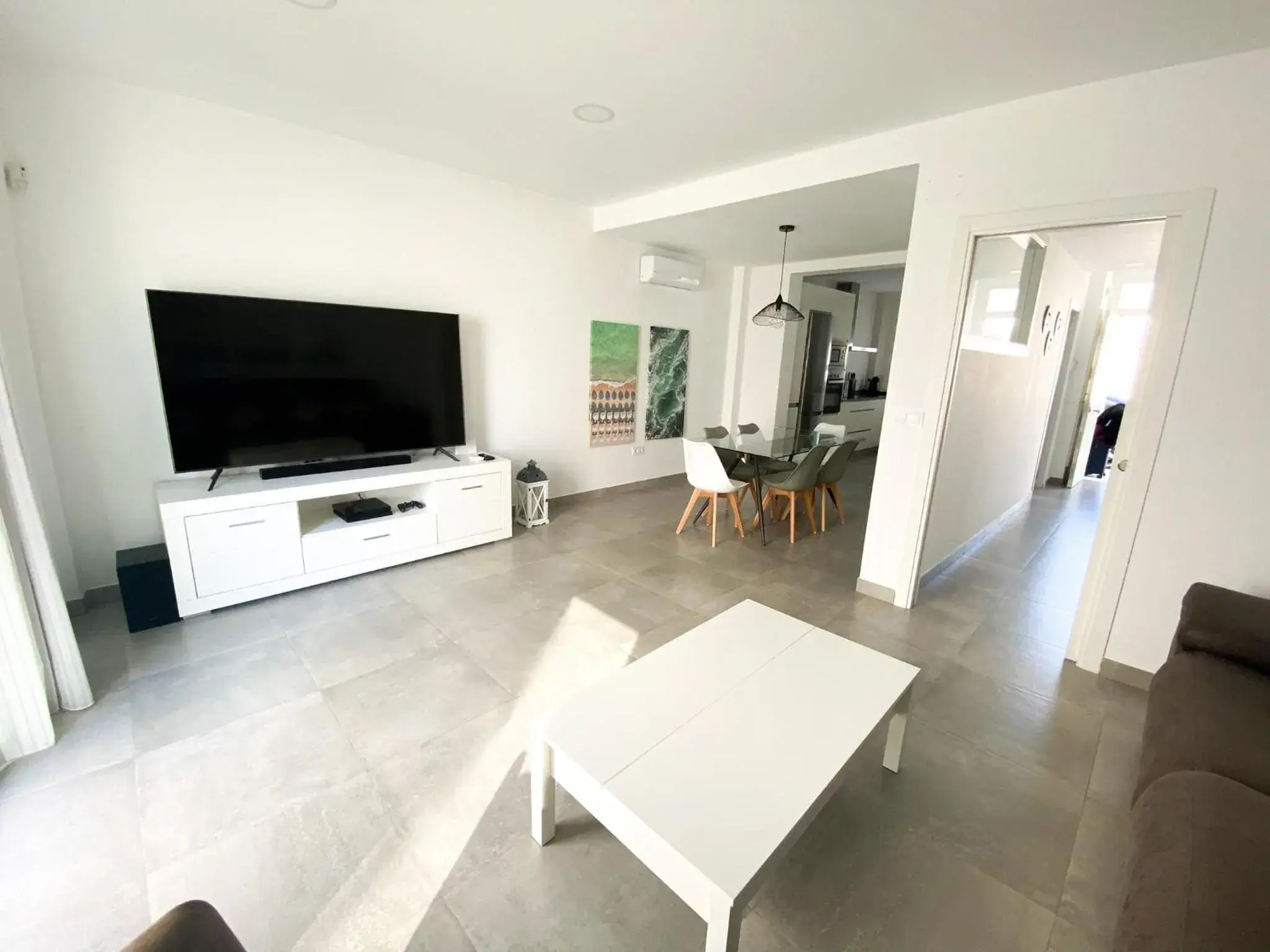 Casa moderna, piscina, playa, TV75, Netflix, PS4 Casa moderna, piscina, playa, TV75, Netflix, PS4