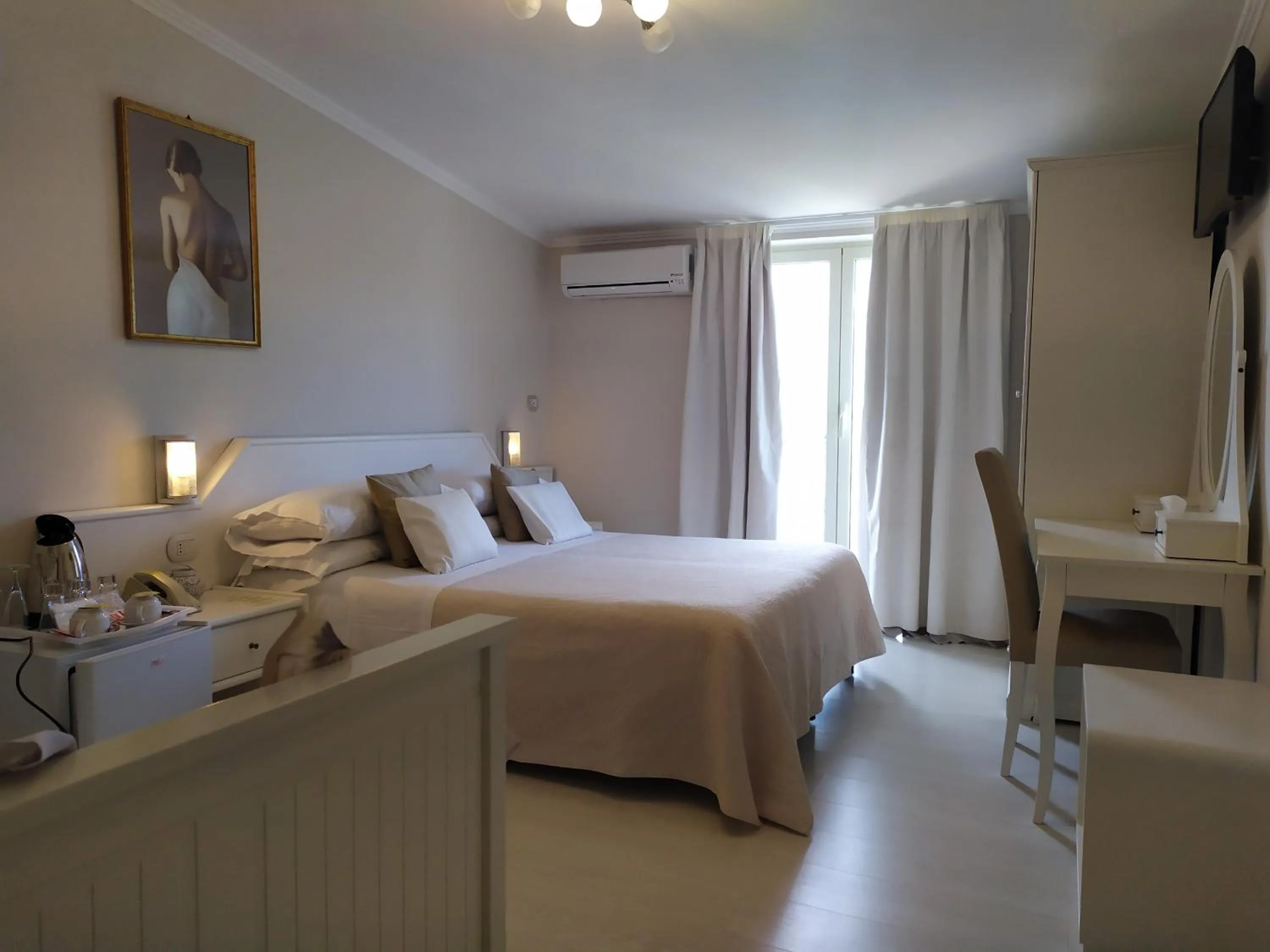 Bedroom, Bed in Hotel Villa Fiorita