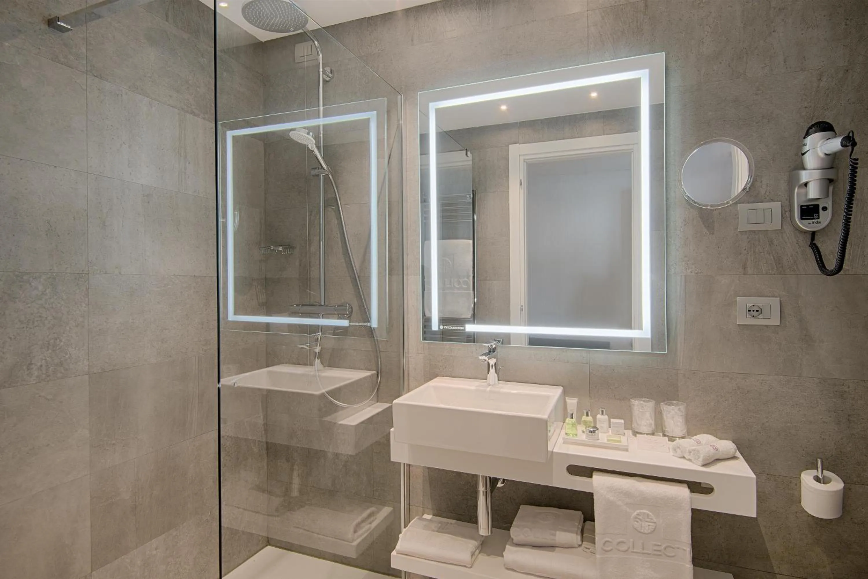 Bathroom in NH Collection Roma Centro